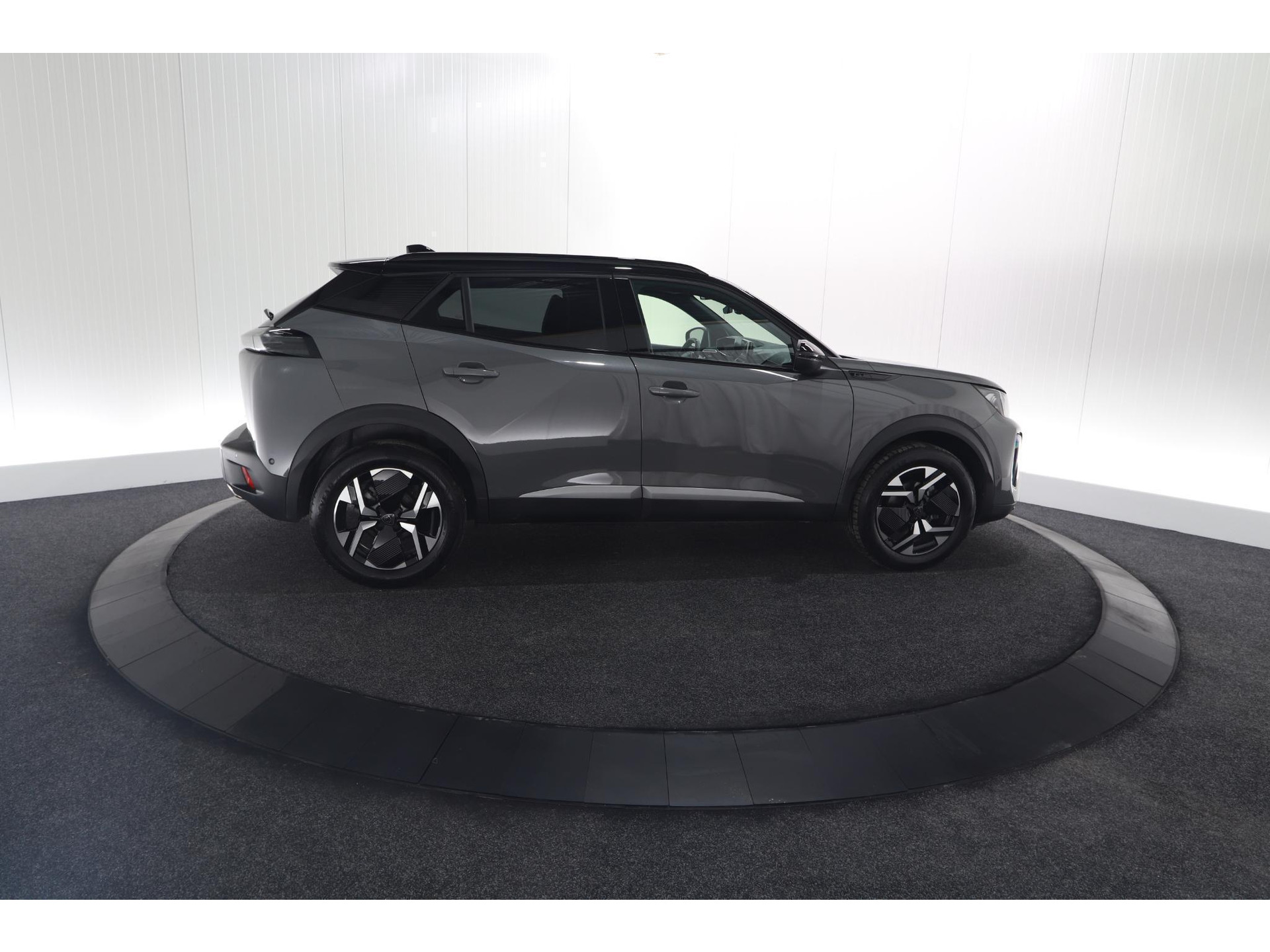 Peugeot 2008 PureTech 130 EAT8 GT | 360 Camera | Stoelmassage | Adaptieve Cruise Control | Dodehoekdetectie