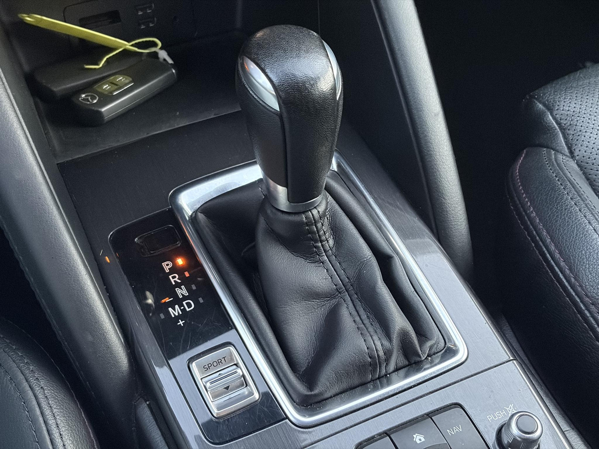 Mazda CX-5 2.0 SkyActiv-G 165 Skylease GT 2WD ✓Recent beurt gehad✓Automaat✓2e Eigenaar✓Camera✓Trekhaak✓Navi✓Leder✓Keyless✓Pdc V+A✓Winterset✓165pk✓Stoelverw✓Elekt Memory Stoelen✓Rijstrooksensor✓Dodehoeksensor✓N.A.P✓Bj 12-2015✓Apk tot 07-2027