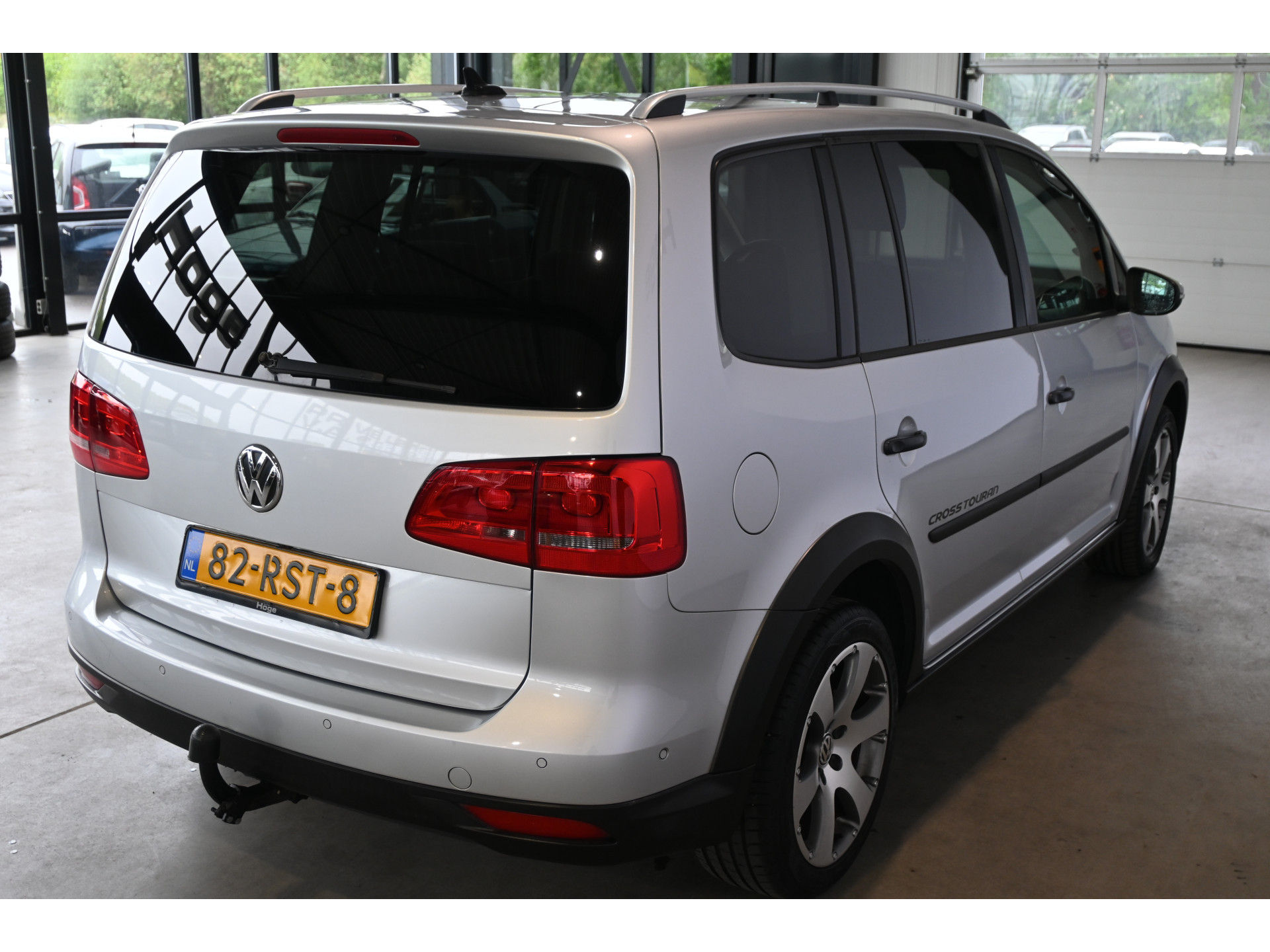 Volkswagen Touran 1.4 TSI Cross Climate control Trekhaak Cruise control PDC Inruil Mogelijk!