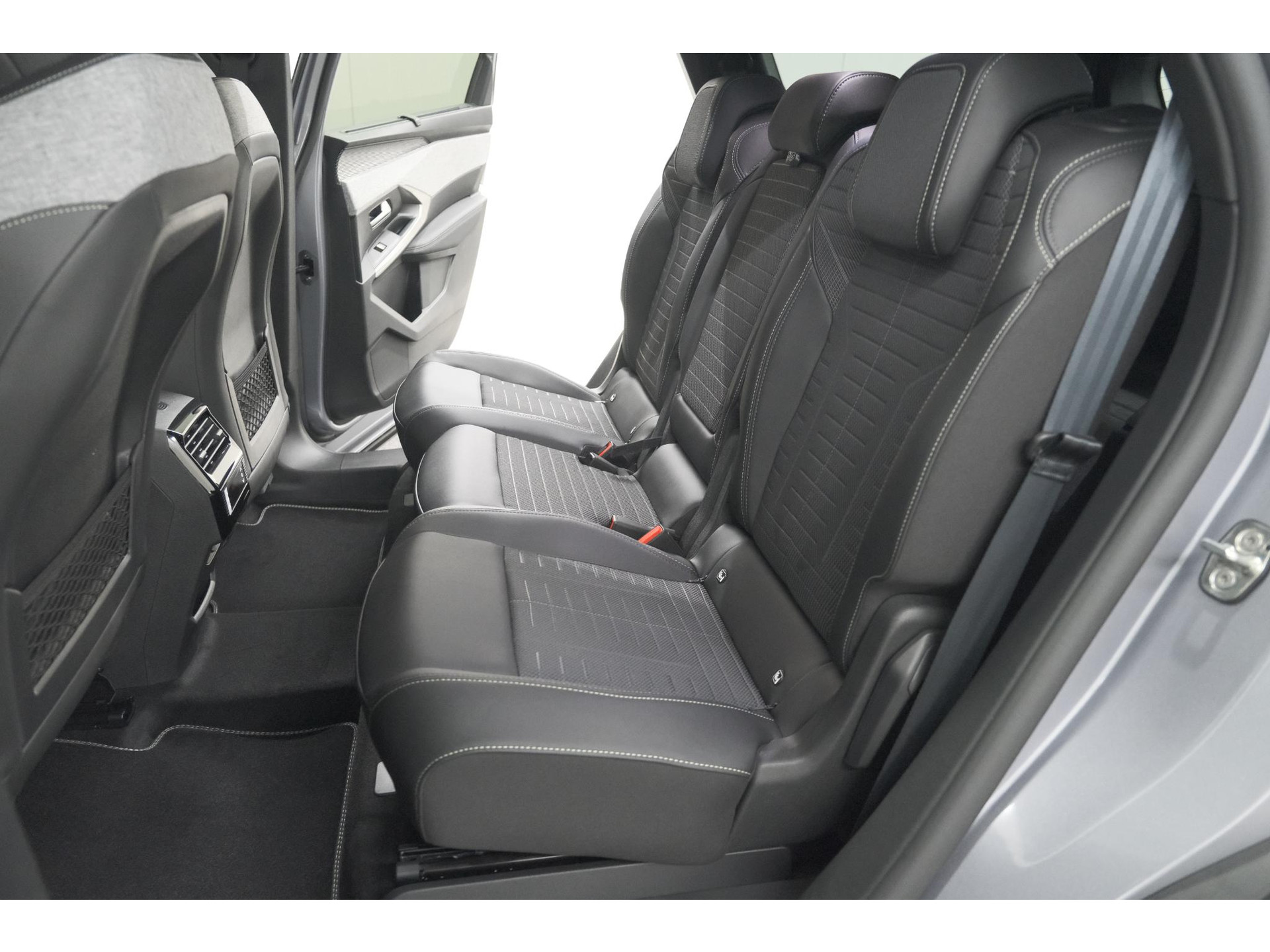 Peugeot 5008 HYbrid 145 e-DCS6 GT | Panoramadak | Camera | Elektrische Achterklep | Adaptieve Cruise Control