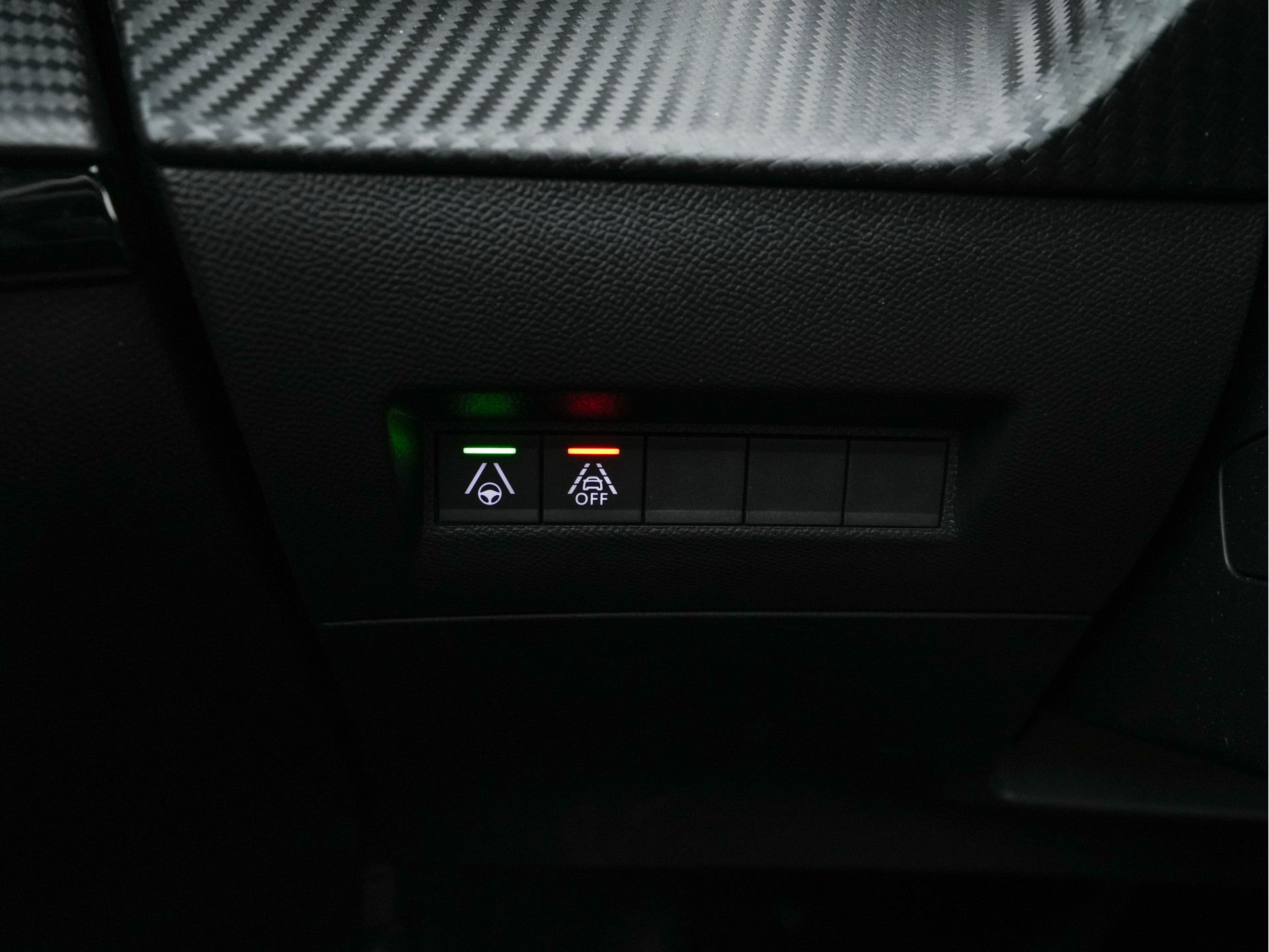 Peugeot e-208 EV GT-Line 350 50 kWh [ 3-Fase ] {SOH-90%} (INCL-BTW) *FULL-LED | DIGI-COCKPIT | BLINDSPOT | CAMERA | LEATHER-ALCANTARA | NAVI-FULLMAP | LANE-ASSIST | KEYLESS | DAB | CCS-FASTLOADER | HEATED-SPORTSEATS | AMBIENT-LIGHT | 17"ALU*