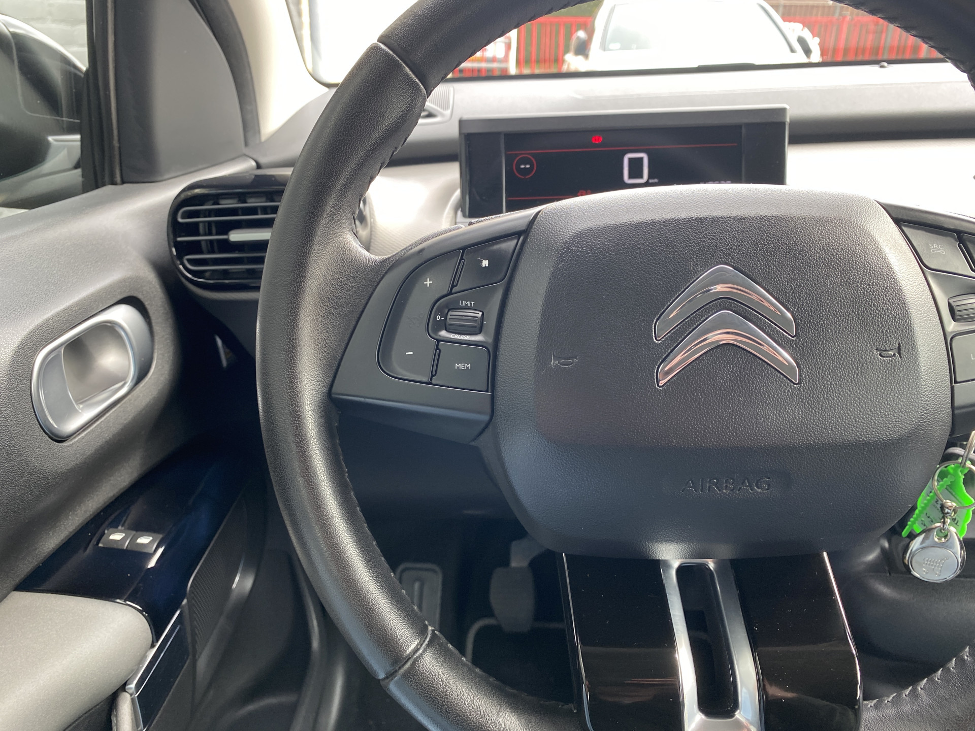 Citroën C4 Cactus 1.2 PureTech Business | navigatie | trekhaak | cruise control | parkeersensoren | apple carplay/android auto