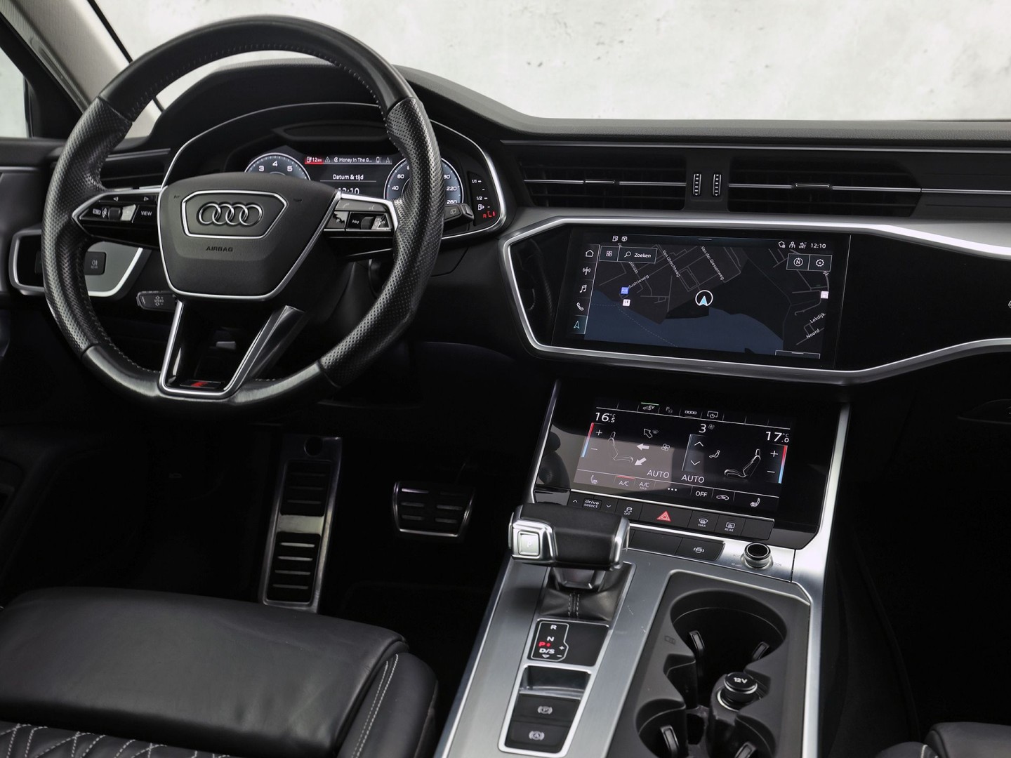 Audi A6 55 TFSI e quattro S-Line Competition 368Pk Automaat (2X S-LINE, APPLE CARPLAY, SPORTZETELS, NAPPA LEDER, MEMORY SEATS, CAMERA, ADAPTIVE CRUISE, ELEK ACHTERKLEP, STOELVERWARMING ACHTER, NIEUWSTAAT)