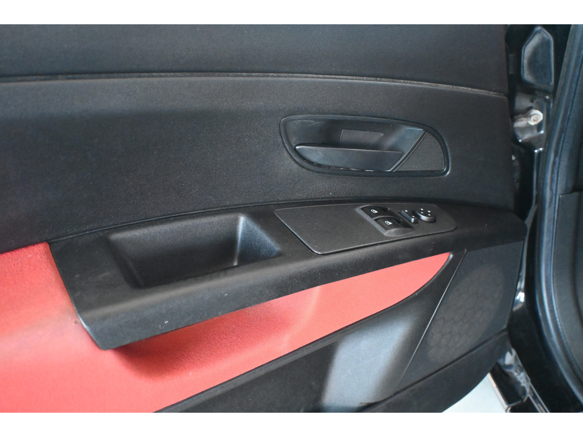Fiat Grande Punto 1.4 Dynamic Nap Airco Lichtmetaal Stuurbekrachtiging Rijklaarprijs Inruil Mogelijk!
