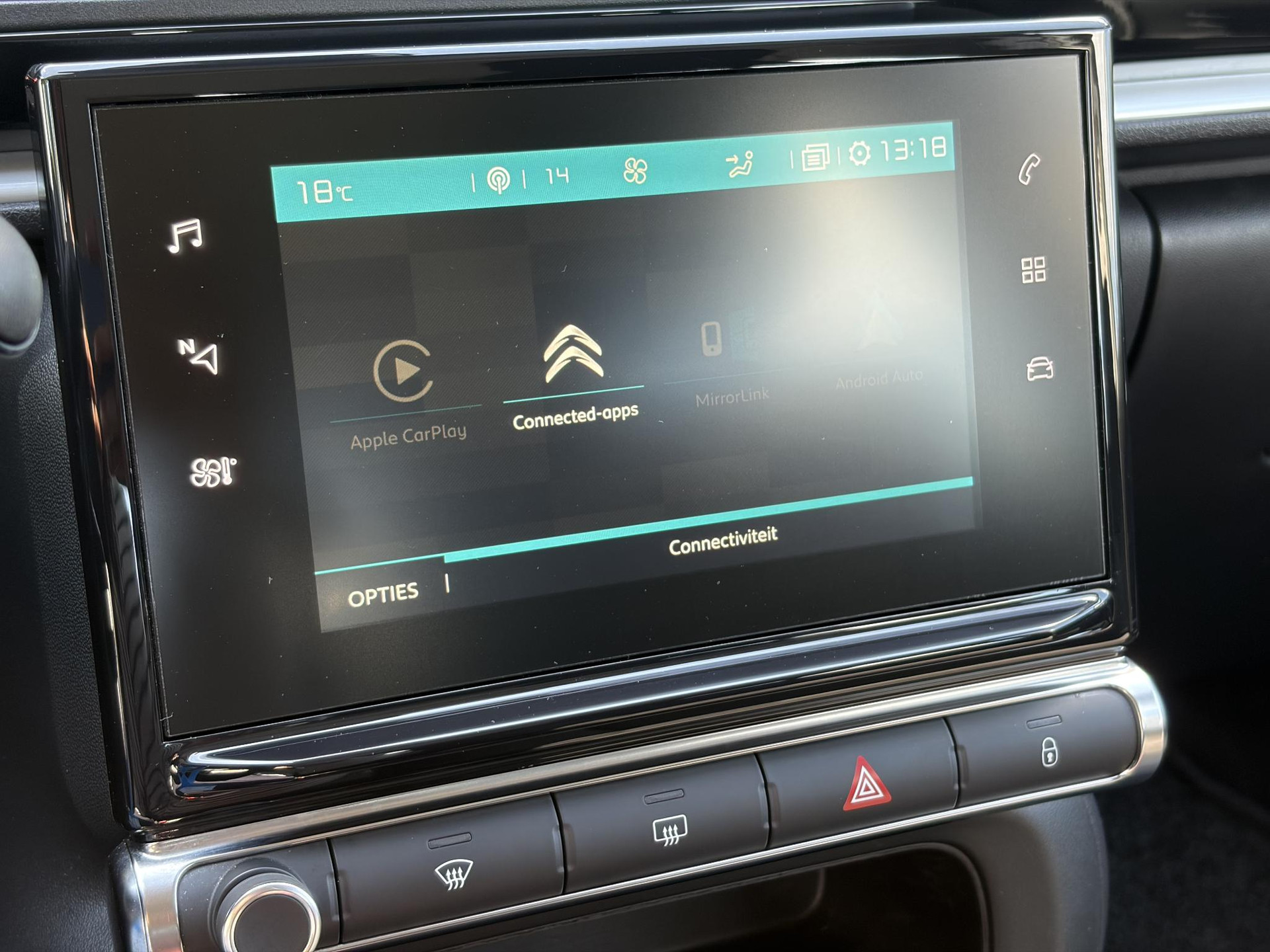 Citroen C3 1.2 PureTech S&S Feel Apple Carplay/Android,Trekhaak,Pdc,Navi,Clima,Cruise,Dealer Onderhouden,Rijstrooksensor,Apk tot 06-2027