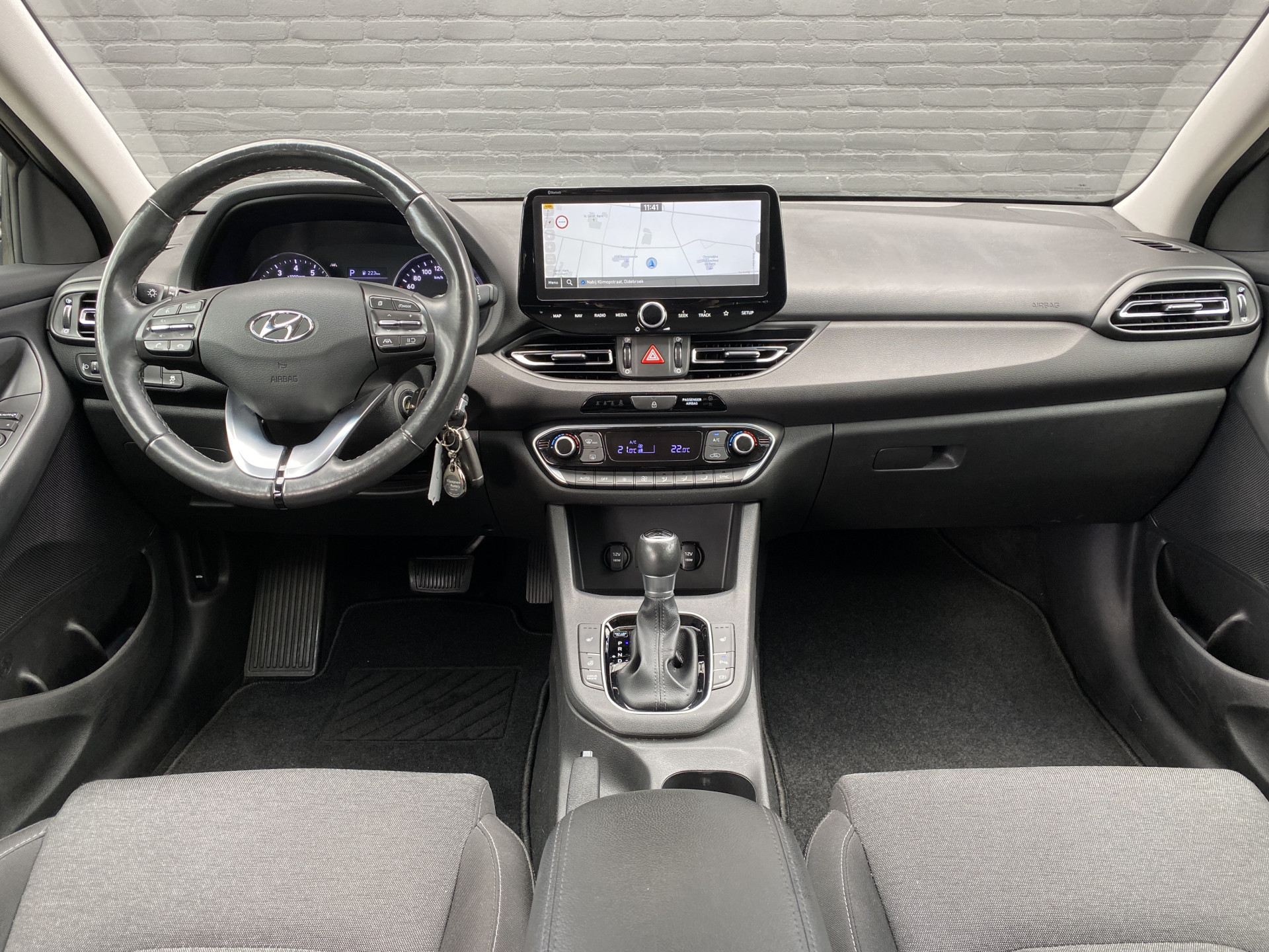 Hyundai i30 Wagon 1.5 T-GDi  MHEV 160 pk Comfort Smart AUT. | navigatie | stoel-/stuurverw. | camera | trekhaak | parkeersensoren