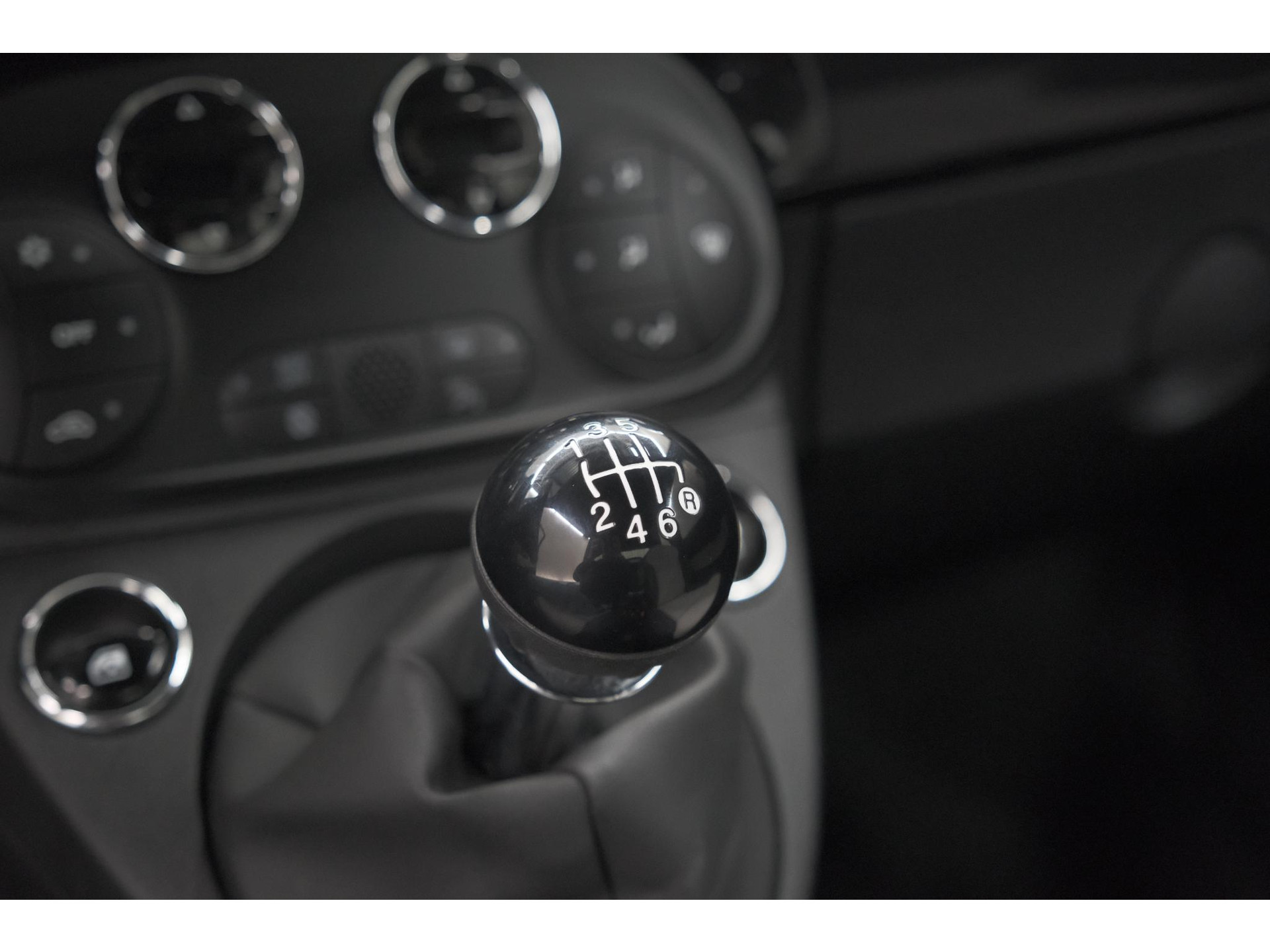 Fiat 500 C 1.0 Hybrid Dolcevita | Apple Carplay | Parkeersensoren | Climate Control