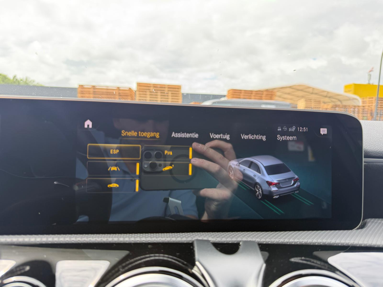 Mercedes-Benz A-klasse 250 Premium Plus | 1E EIGENAAR | 3/6/12 MND GARANTIE | PANO | LED | SFEER | BURMESTER | CARPLAY | CAMERA | NAVI | CRUISE |