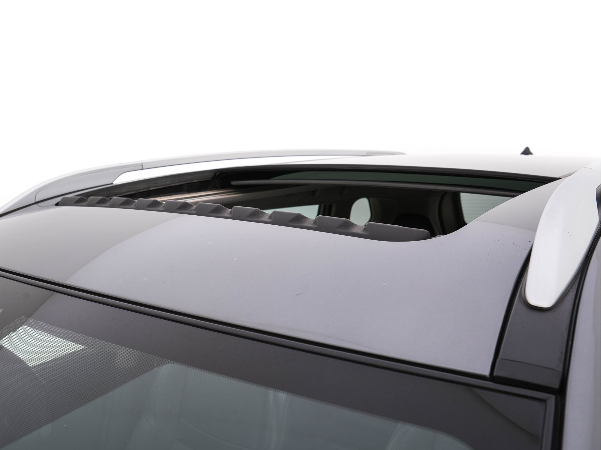 Nissan X-Trail 1.6 dCi Tekna (INCL-BTW) Aut. *PANO | LEATHER | FULL-LED | TOP-VIEW | JBL-AUDIO | BLINDSPOT | KEYLESS | HEATED-COMFORTSEATS | NAVI-FULLMAP | CARPLAY | PRIVACY-GLASS | 19''ALU*