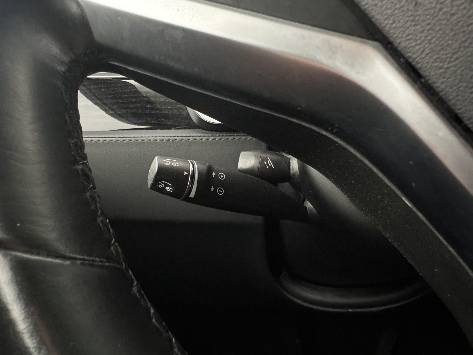 Tesla Model X 75D Base 7-Pers. [ 3-Fase-17kW ] {SOH-88%} Aut. *PANO-WINDOW | AUTOPILOT | LEATHER-FABRIC | TOPVIEW | NAVI-FULLMAP | FULL-LED | AIRSUSPENSION | DIGI-COCKPIT | KEYLESS | CAMERA | DAB+ | HEATED-COMFORTSEATS | 20''ALU*