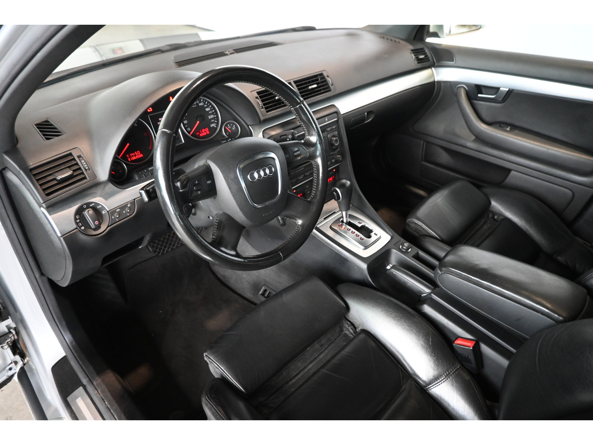 Audi A4 Limousine 2.7 TDI Advance Airco Leder Cruise Xenon Elektrisch pakket Schuif / kanteldak Inruil mogelijk!