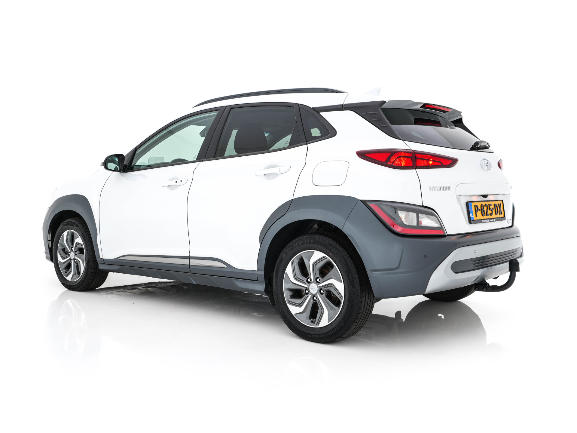 Hyundai Kona 1.6 GDI HEV Fashion (INCL-BTW) Aut. *NAVI-FULLMAP | DIGI-COCKPIT | FULL-LED | KEYLESS | CAMERA | HEAD-UP | SHIFT-PADDLES | DAB | COMFORT-SEATS | PRIVACY-GLASS | TOWBAR | 16 "ALU*