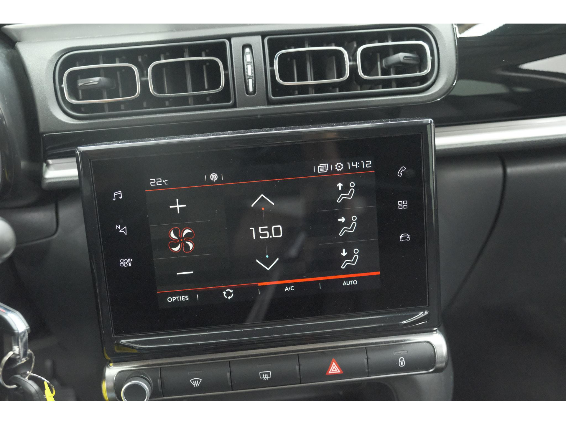 Citroen C3 PureTech 110 EAT6 Business | Trekhaak | Camera | Dodehoekdetectie | Navigatie | Climate Control