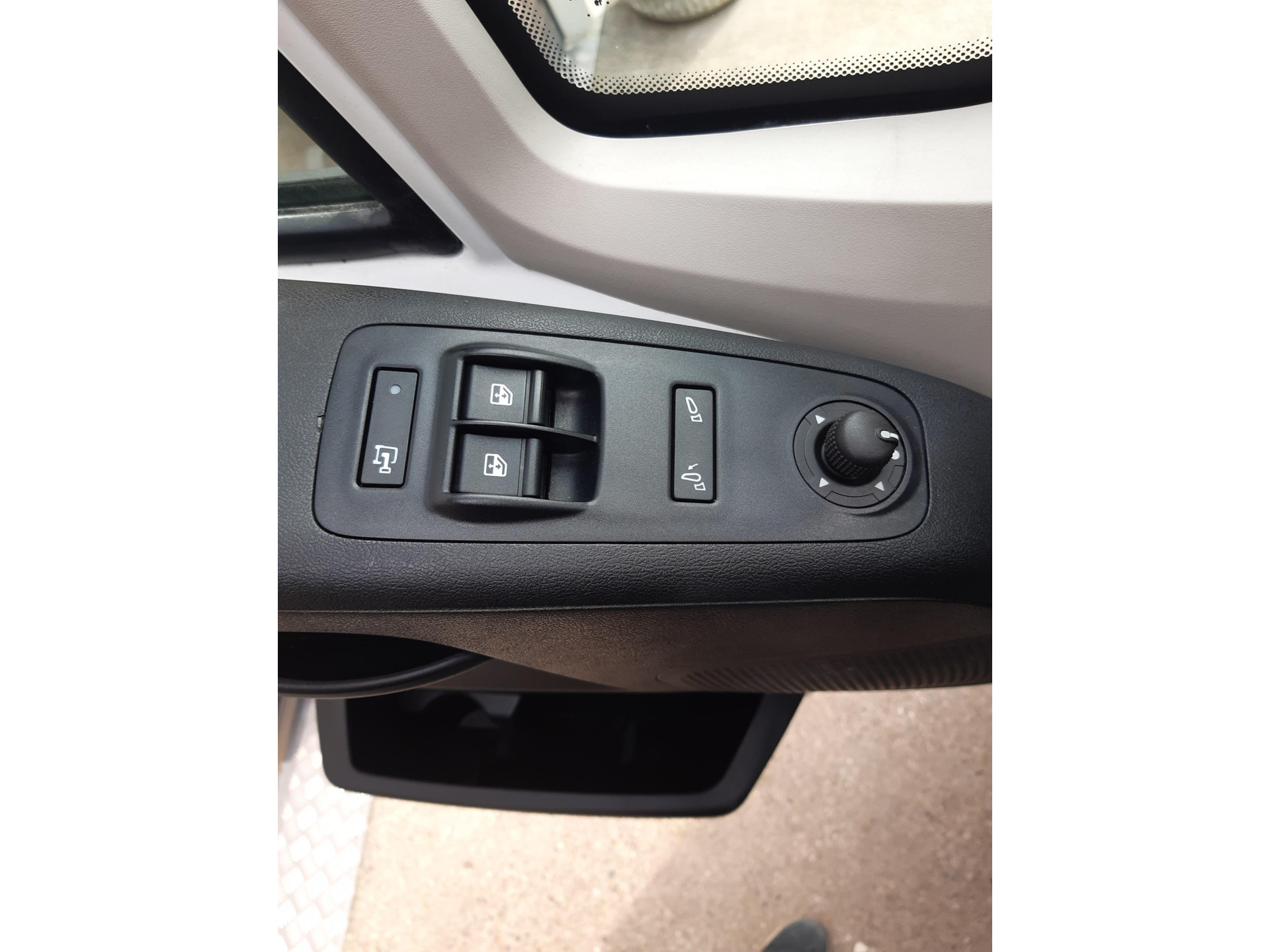 Peugeot Boxer 2.2 BlueHDi 140 Pk L2H2 Airco Cruise control Navigatie