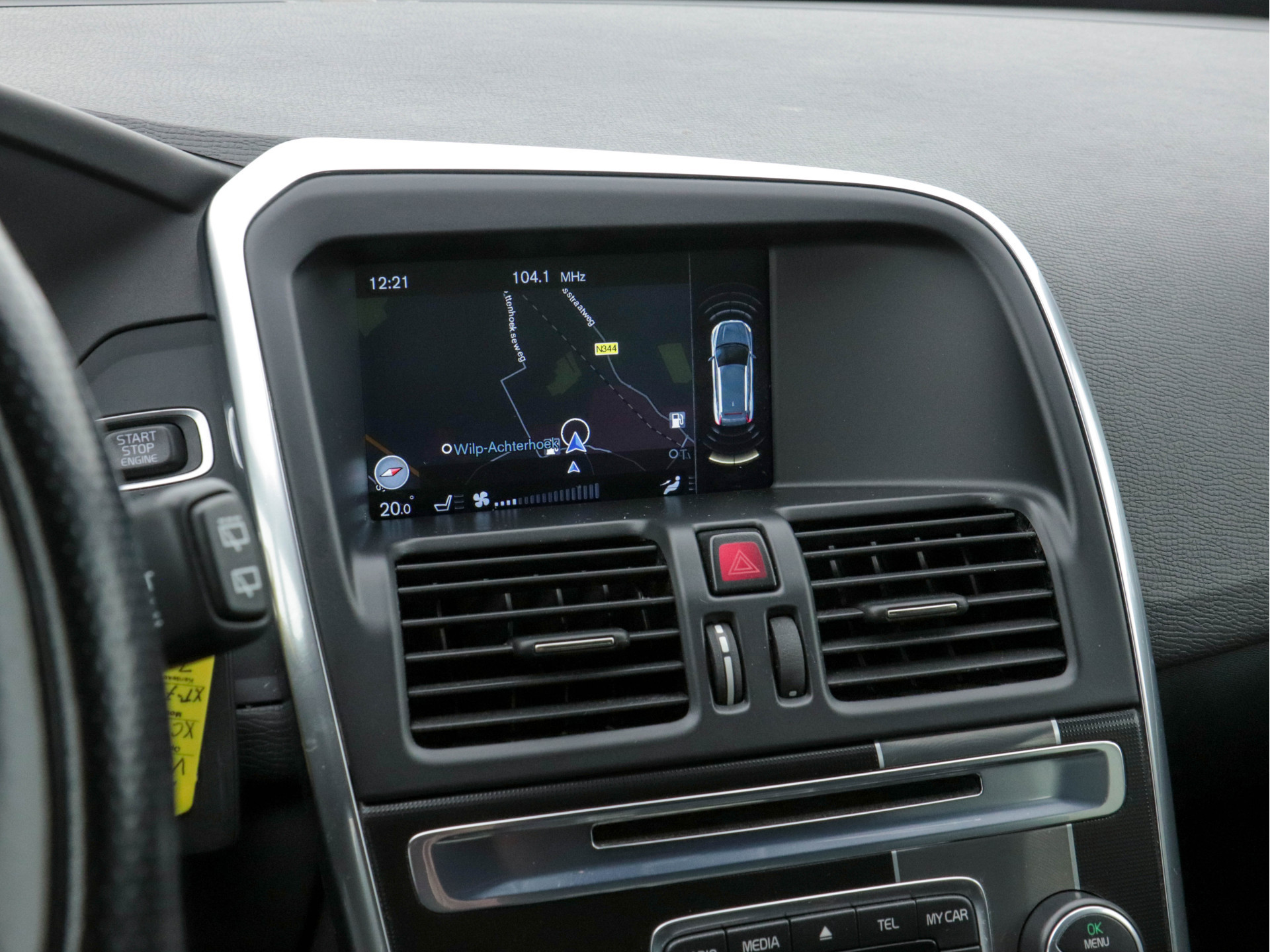 Volvo XC60 2.0 D4 R-Design FWD Aut. *NAVI-FULLMAP | LEATHER-ALCANTARA | ECC | HEATED-R-DESIGN-SPORTSEATS | PRIVACY-GLASS |  PDC | SHIFT-PADDLES | CRUISE | 18"ALU*