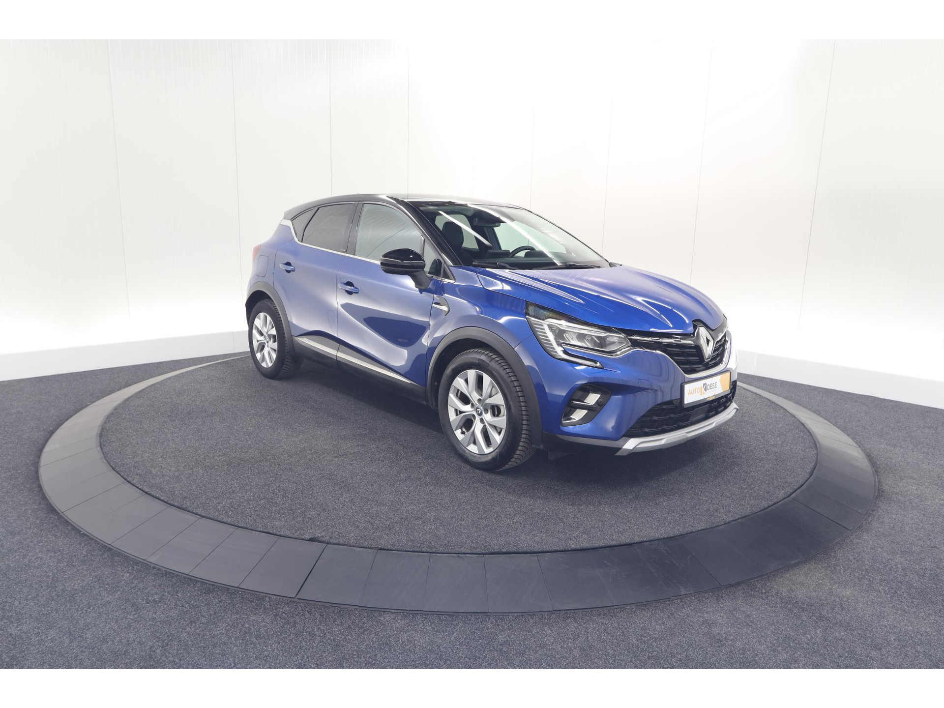 Renault Captur 1.6 E-Tech Plug-in Hybrid 160 Intens | Allseason Banden | Camera | 9.3 Inch Grootscherm | Apple Carplay