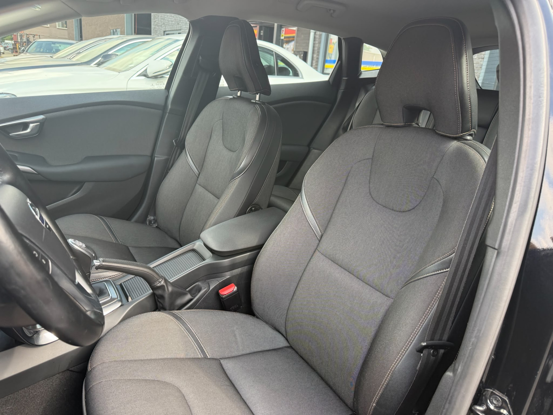 Volvo V40 Cross Country 1.6 T4 Momentum | 2E EIGENAAR | 3/6 OF 12 MND GARANTIE | NAVI | CRUISE |TREKHAAK | DEALER ONDERHOUDEN |