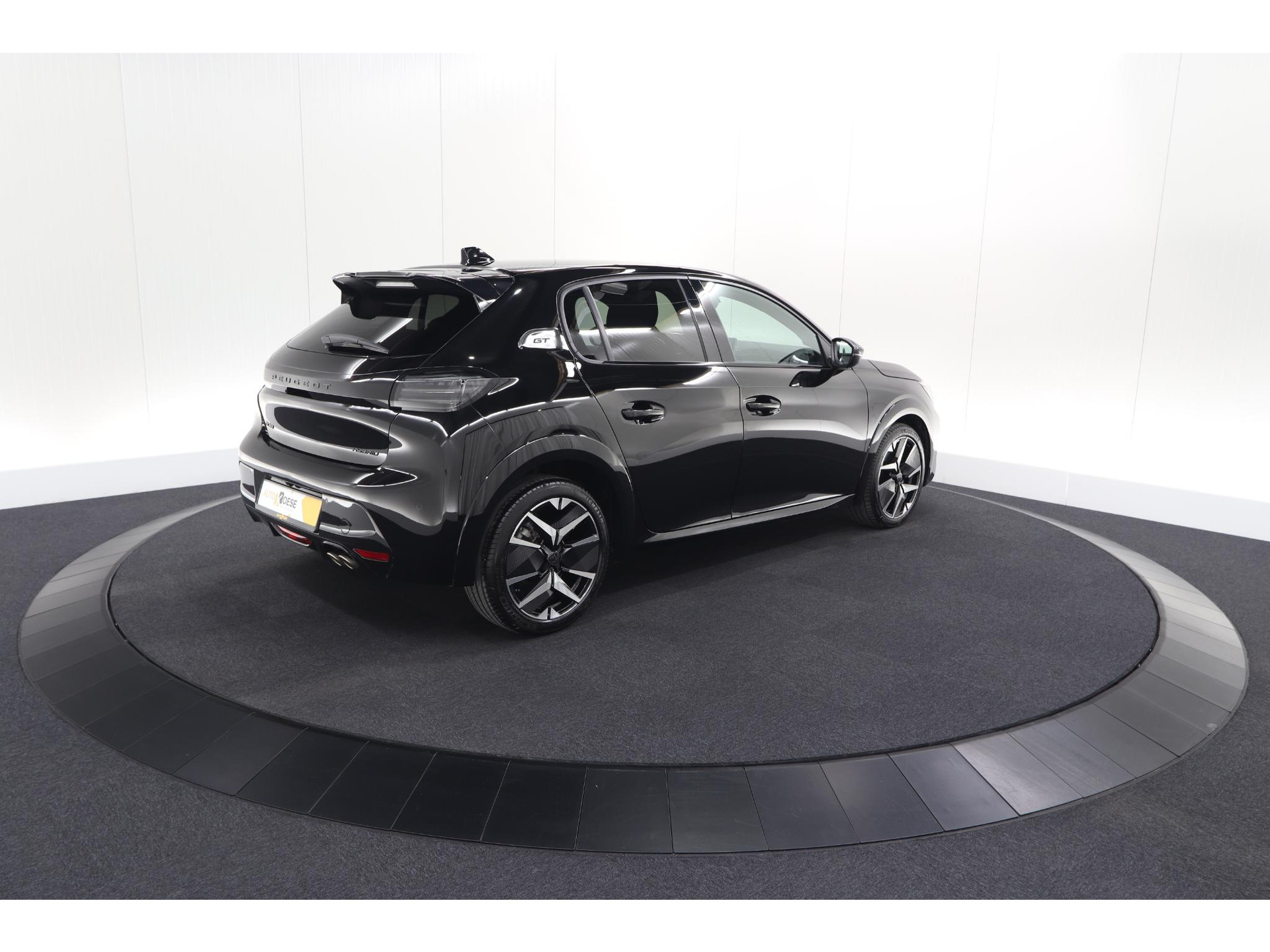 Peugeot 208 1.2 Hybrid 145 e-DCS6 GT | Alcantara Pakket | Camera | Apple Carplay | Stoelverwarming