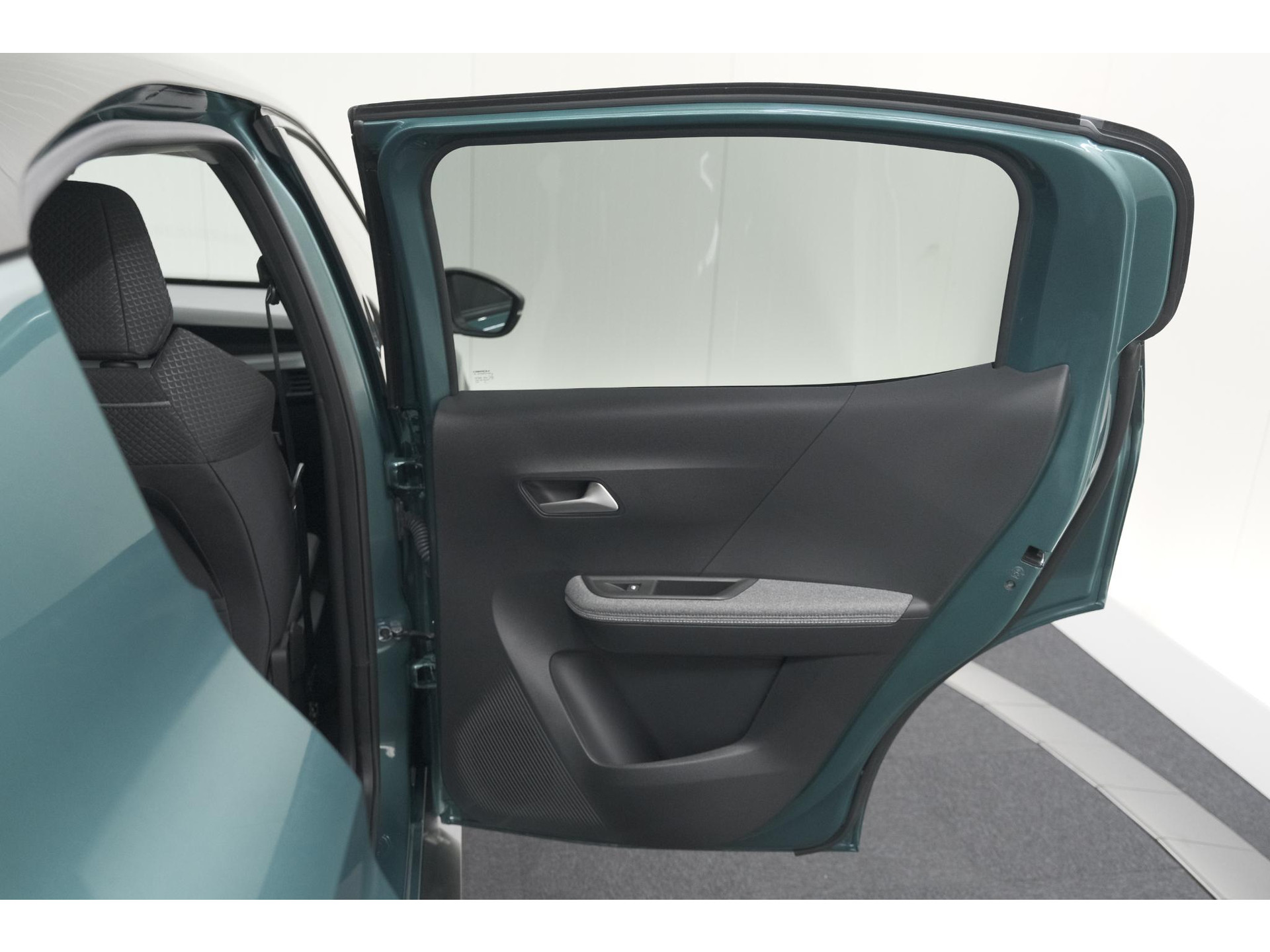 Opel Frontera Electric GS 44 kWh | 11 KW Laadfunctie | Camera | Dodehoekdetectie | Apple Carplay