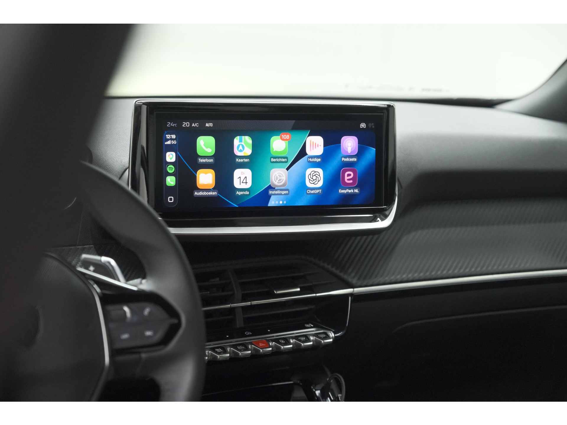 Peugeot 2008 1.2 Hybrid 145 Allure | Apple Carplay | Climate Control | Parkeersensoren Voor + Achter