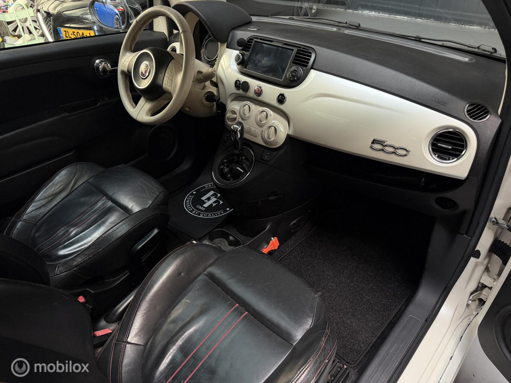 Fiat 500 1.2 Lounge|Automaat|Panodak|Leder|CarPlay|Abarth Look