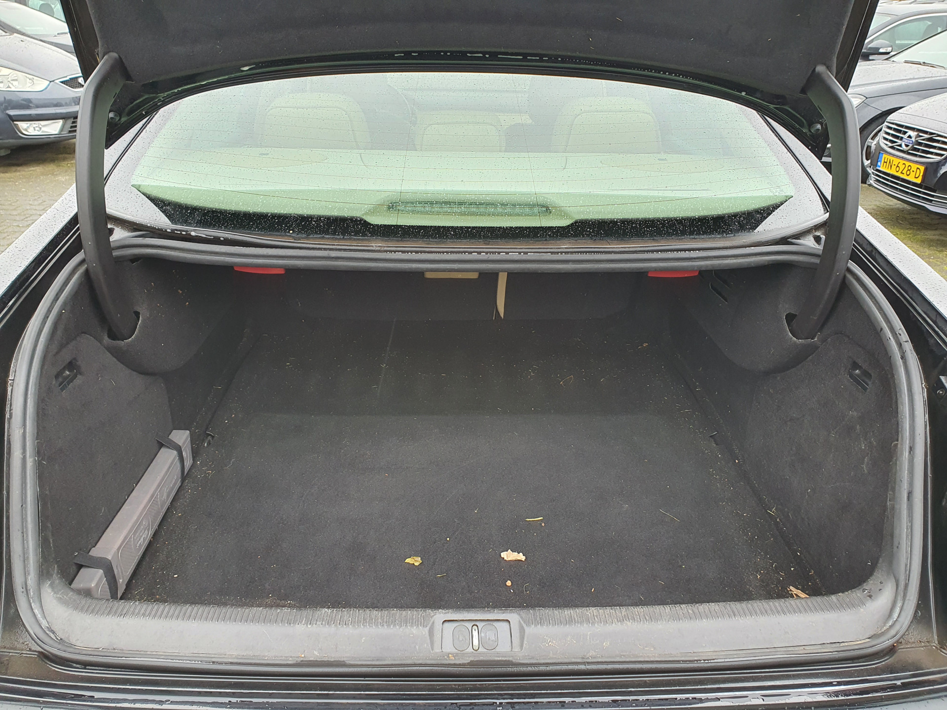 Peugeot 607 2.7 HDiF Executive Ivoire-Pack Aut. *PANO | XENON | NAPPA-FULL-LEATHER | NAVI-FULLMAP | CRUISE | MEMORY-PACK | HEATD-COMFORTSEATS | TOWBAR | HEATED-SEATS | 17"ALU*