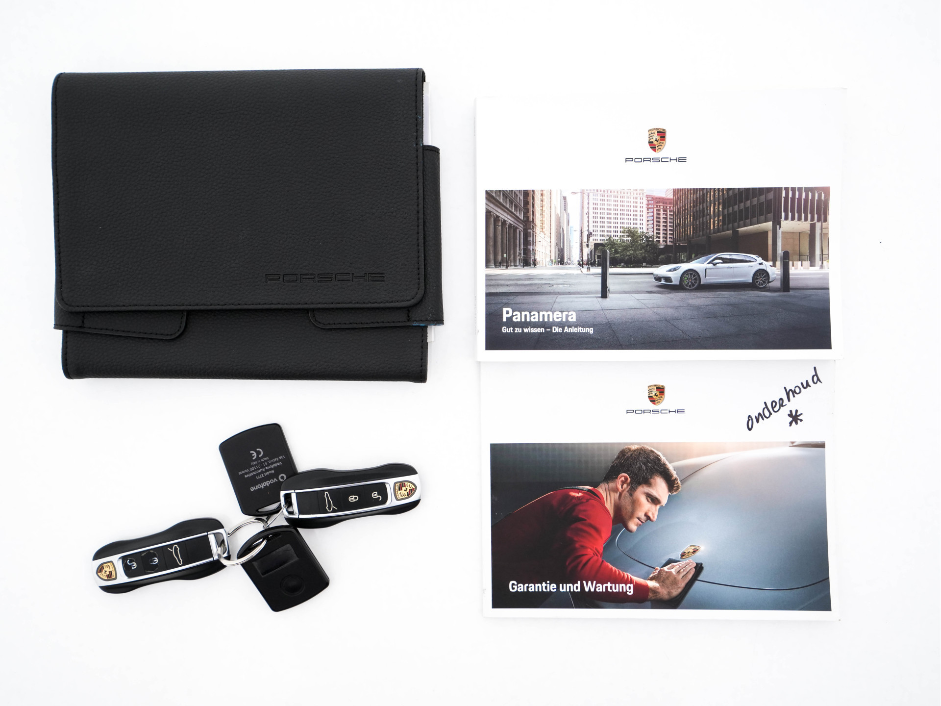 Porsche Panamera Sport Turismo 3.0 4 Sportchrono-Pack Aut. *PANO | LEATHER | MATRIX-LED | BOSE-SURROUND | MEMORY-PACK | TOPVIEW | KEYLESS | NAVI-FULLMAP | HEATED-SPORTSEATS | DAB+ | PRIVACYGLASS | SHIFTPADDLES | SPORT-EXHAUST | 21''ALU*