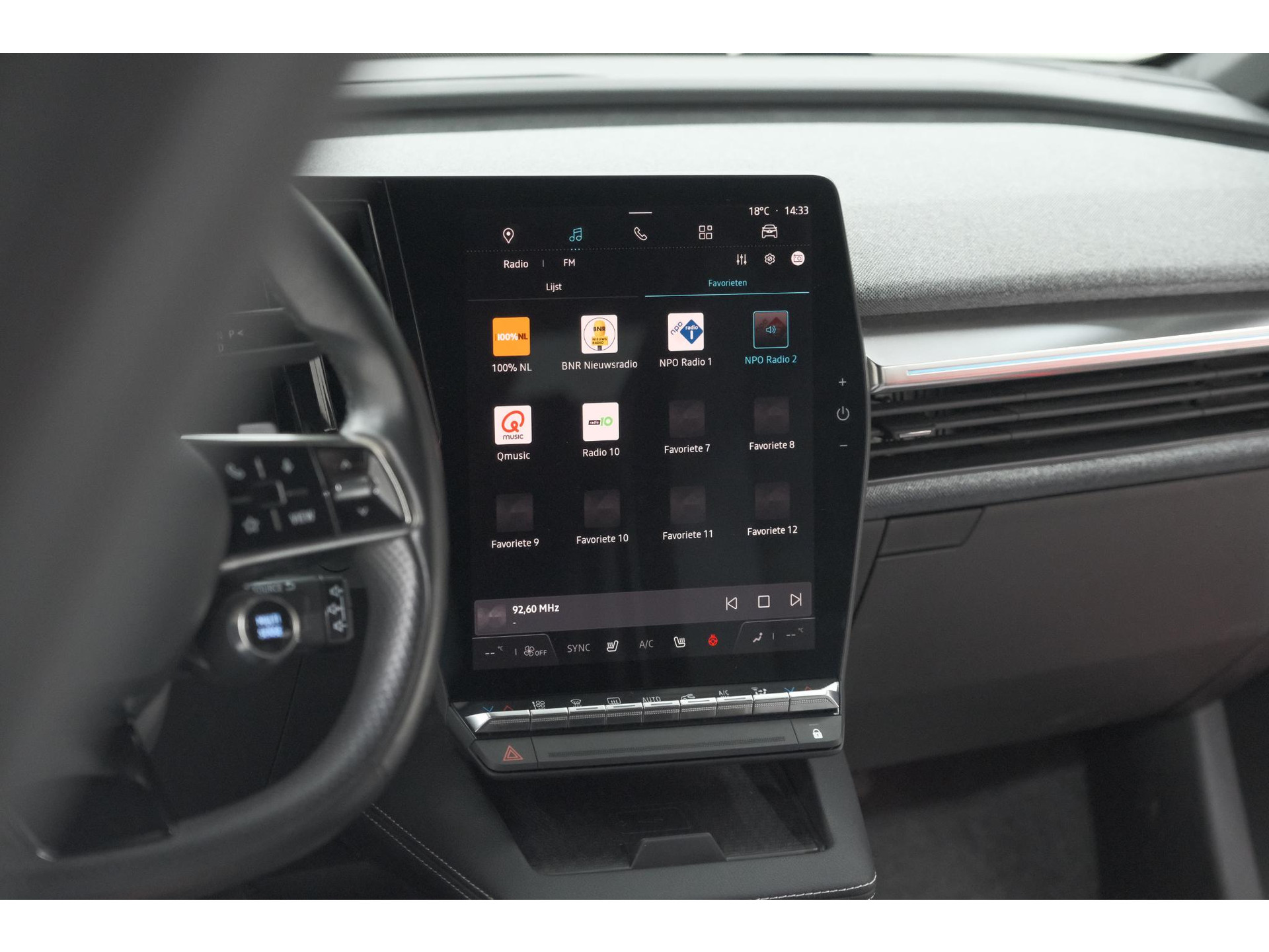 Renault Megane E-Tech EV60 220 Charge Techno | Adaptieve Cruise Control | Winterpakket | Dodehoekdetectie | Harman Kardon