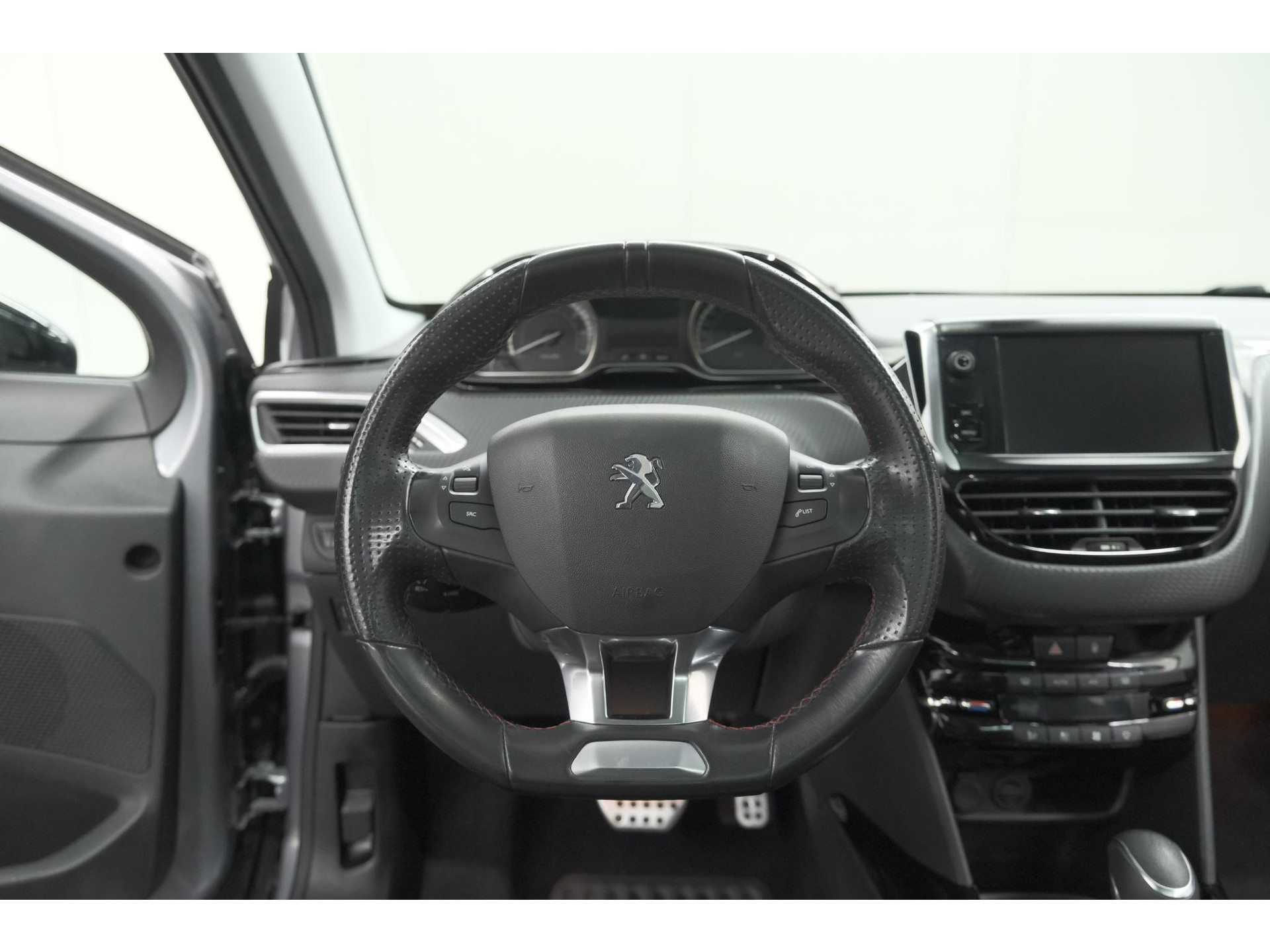 Peugeot 2008 PureTech 110 EAT6 GT | Trekhaak | Camera | Panoramadak | Apple Carplay
