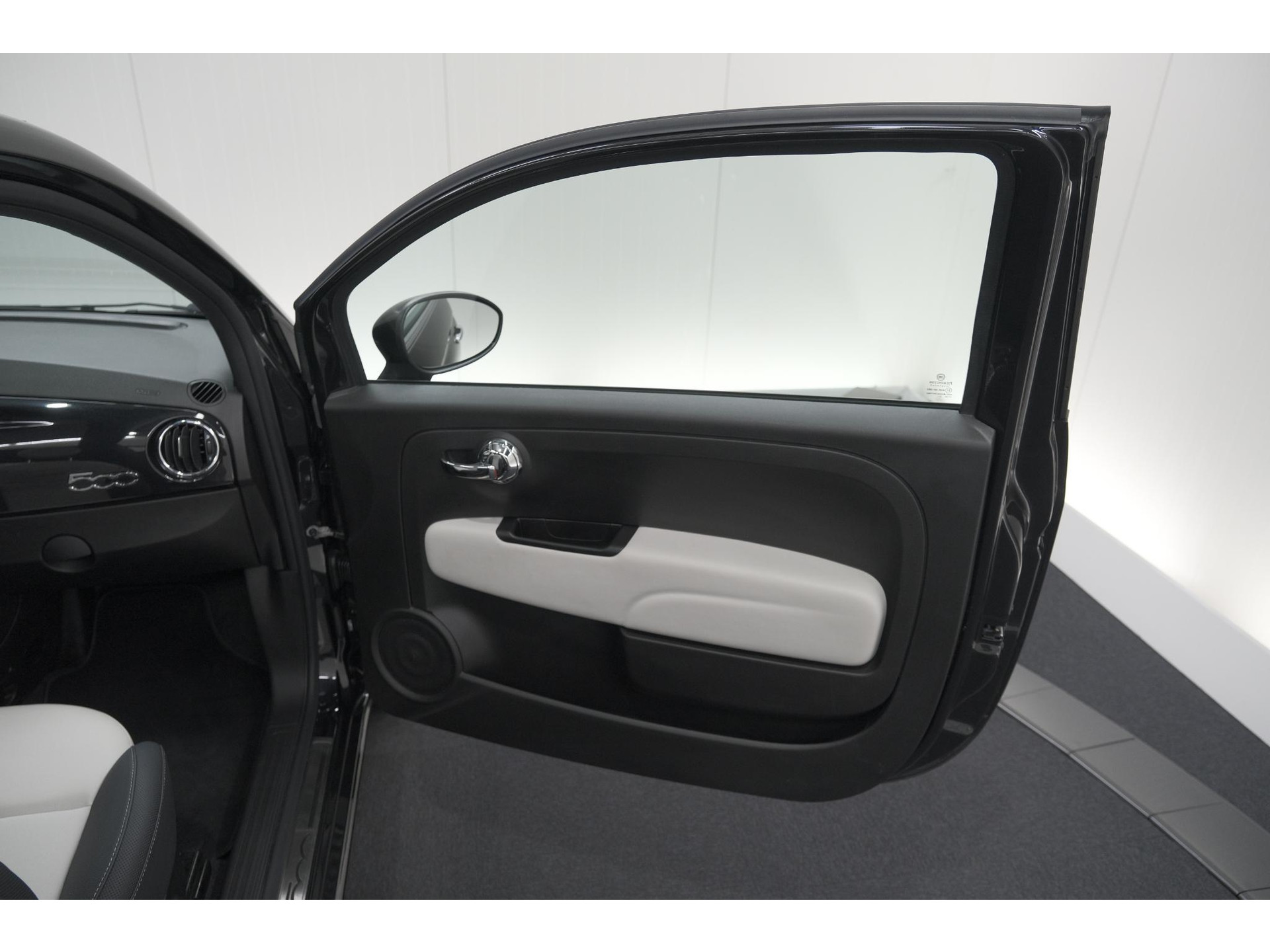Fiat 500 C 1.0 Hybrid Dolcevita | Elektrisch Vouwdak | Apple Carplay | Parkeersensoren | Climate Control