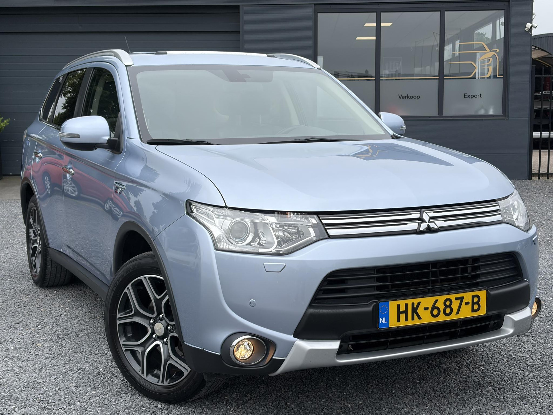 Mitsubishi Outlander 2.0 PHEV Executive Edition Trekhaak,Schuifdak,Leder,Stoelverw-Koeling,Camera,Navi,Keyless,Clima,Cruise,Lm velgen,Pdc,V+A,Rijstrooksensor,Extra velgen,N.A.P,Nieuwe Apk bij Aflevering