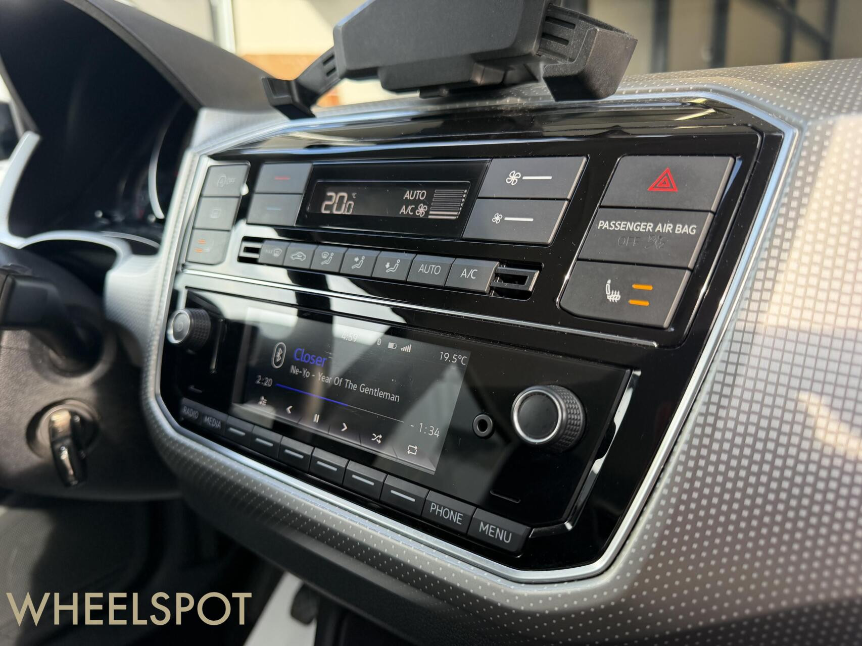 Volkswagen Up! 1.0 BMT high up!|Cruise|Camera|Clima|Stoelver