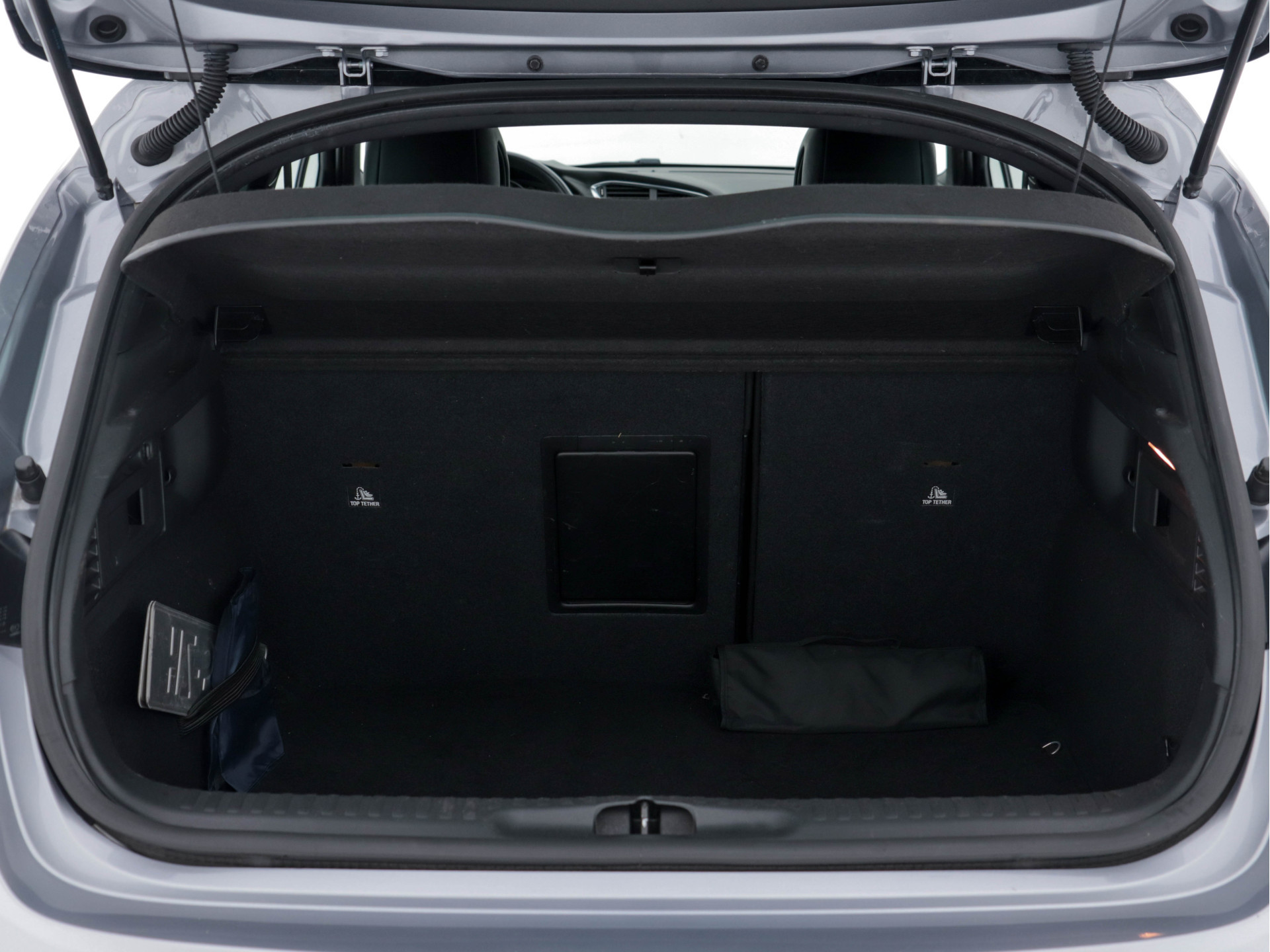 DS 4 Crossback 1.6 BlueHDi Business-Pack Aut. *NAVI-FULLMAP | FULL-LED | LEATHER-MICROFIBRE | DAB+ | ECC | PDC | CRUISE | KEYLESS | PRIVACY-GLASS | SPORT-SEATS | TOWBAR | 16"ALU*