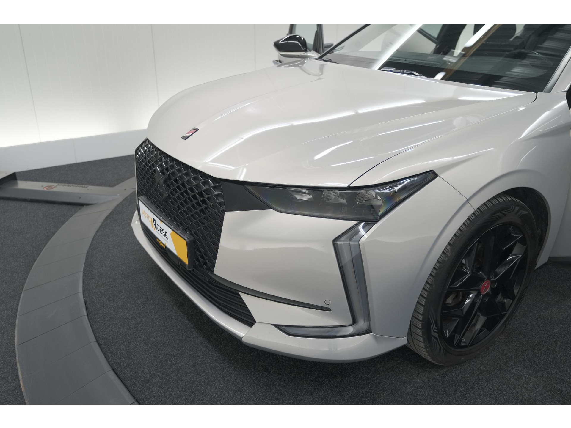 DS 4 PureTech 130 EAT8 Performance Line | Camera | Apple Carplay | Alcantara® bekleding | Parkeersensensoren