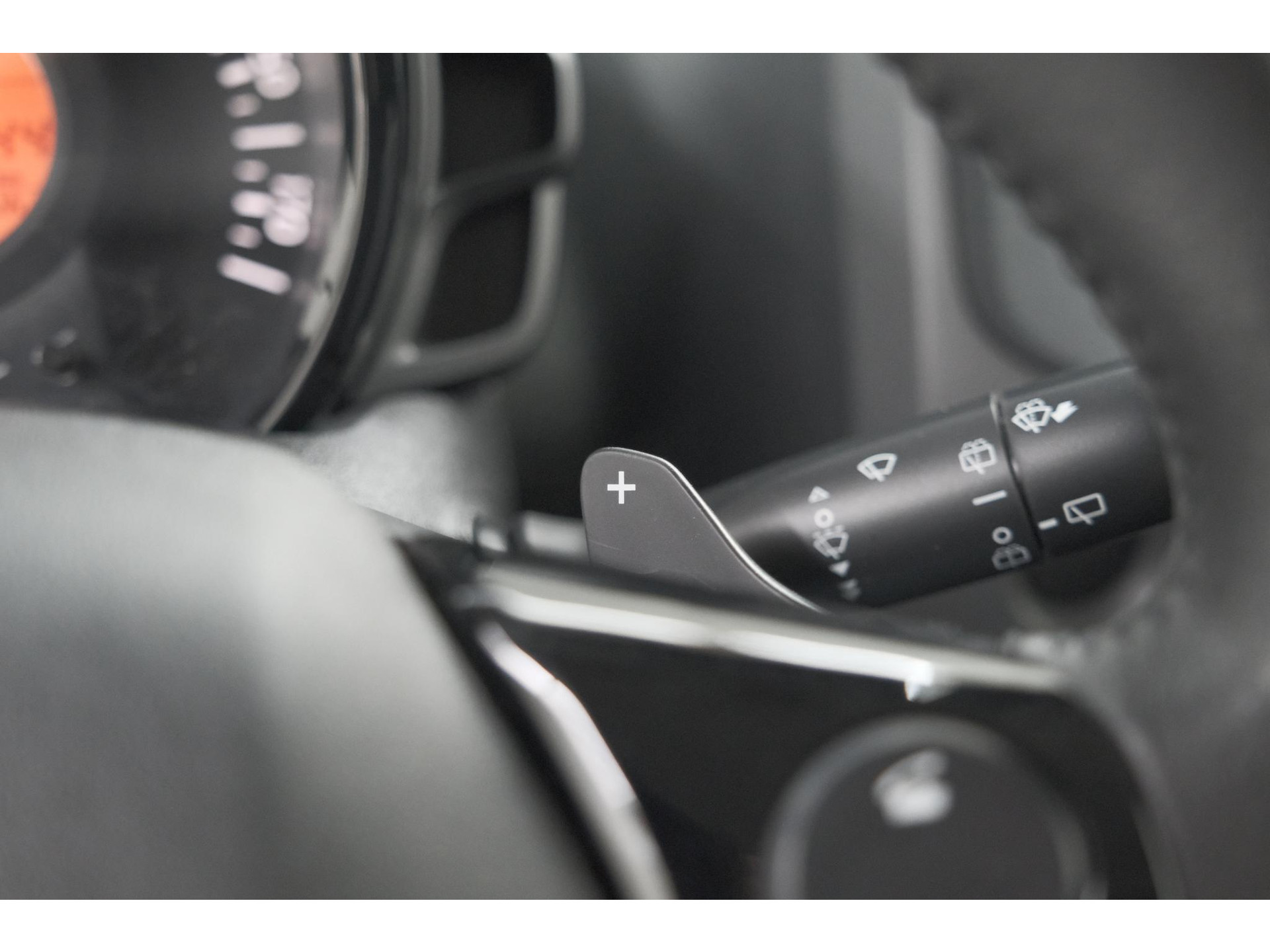 Peugeot 108 1.0 e-VTi Active | Unieke Auto! | Automaat | Airco | Getint Glas | Bluetooth Radio | 5 Deurs