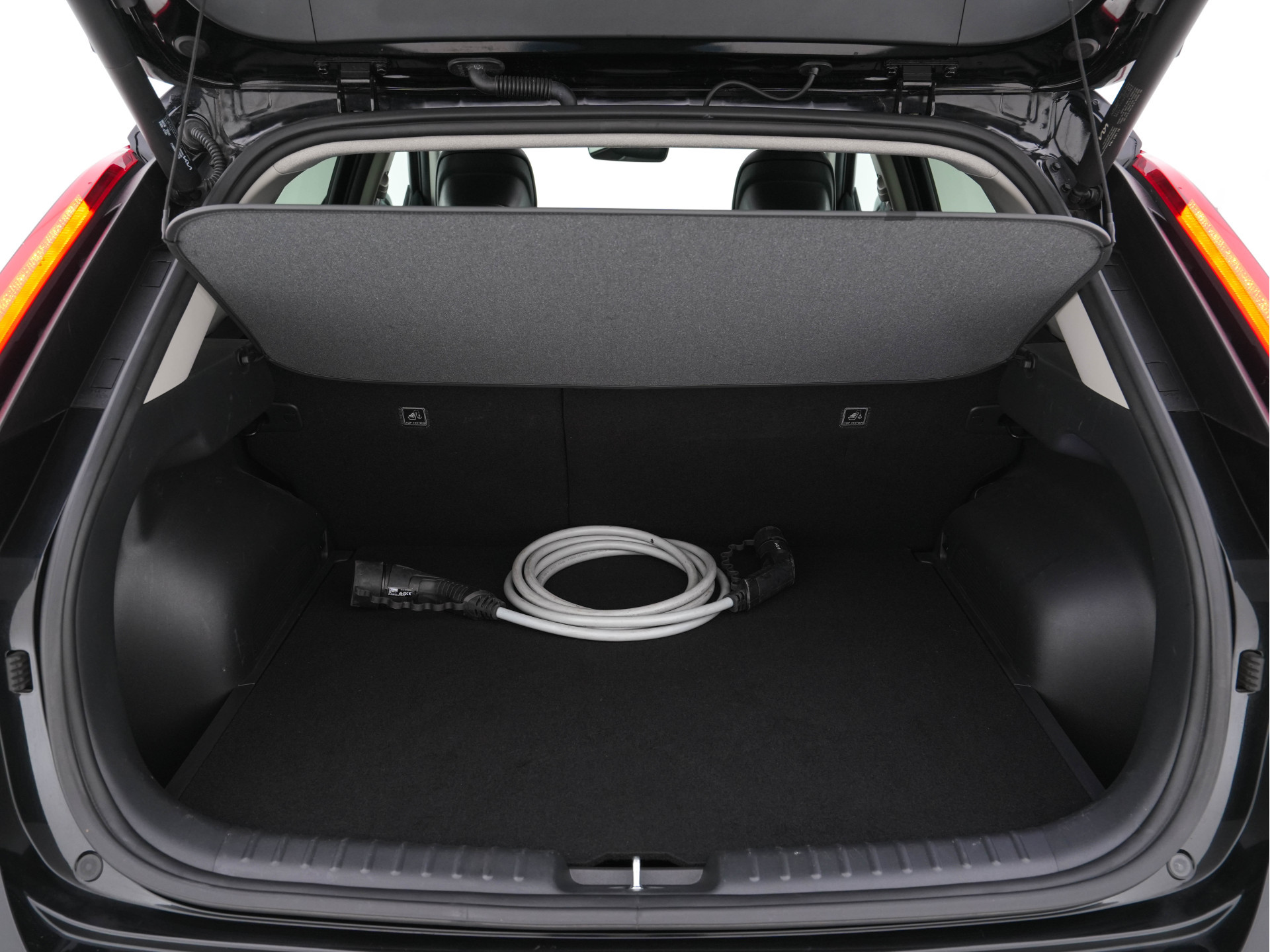 Kia Niro EV DynamicPlusLine 64.8 kWh [ 3-Fase ] (INCL-BTW) Aut. *PANO | HEAD-UP | LEATHER | DIGI-COCKPIT | NAVI-FULLMAP | DAB | ADAPT.CRUISE | CAMERA | COMFORT-SEATS | KEYLESS | DIGI-COCKPIT | SHIFT-PADDLES | HEATED-SEATS | CARPLAY | LANE-