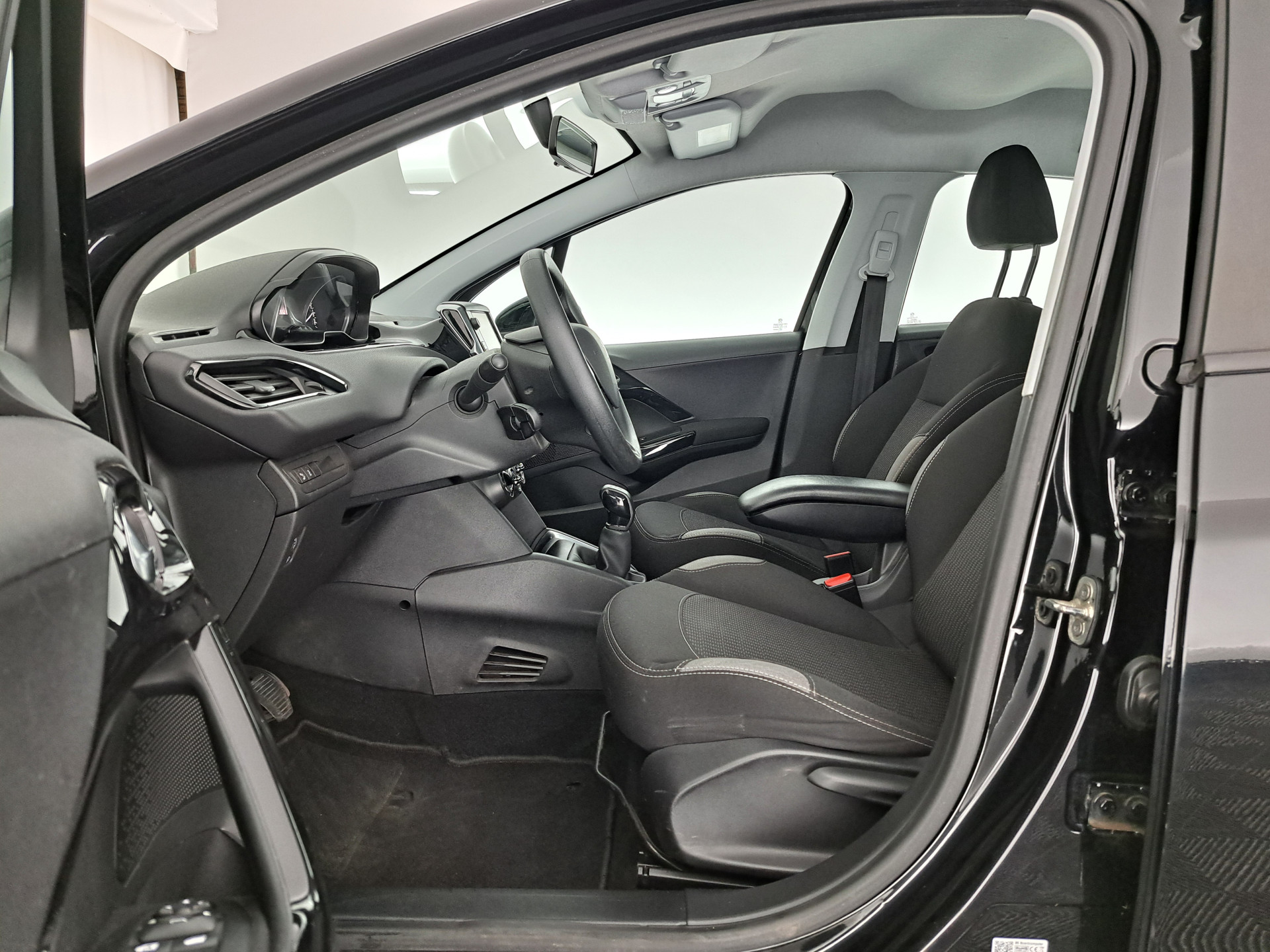 Peugeot 208 1.2 PureTech Blue Lion *AIRCO | NAVI-FULLMAP | COMFORT-SEATS | CRUISE | PDC*