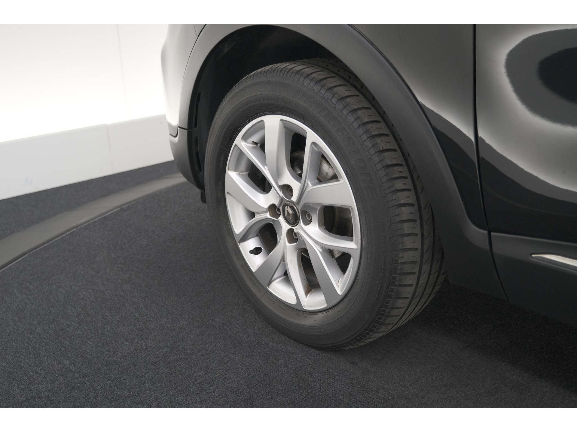 Renault Captur TCe 90 Limited | Trekhaak | Navigatie | Parkeersensoren