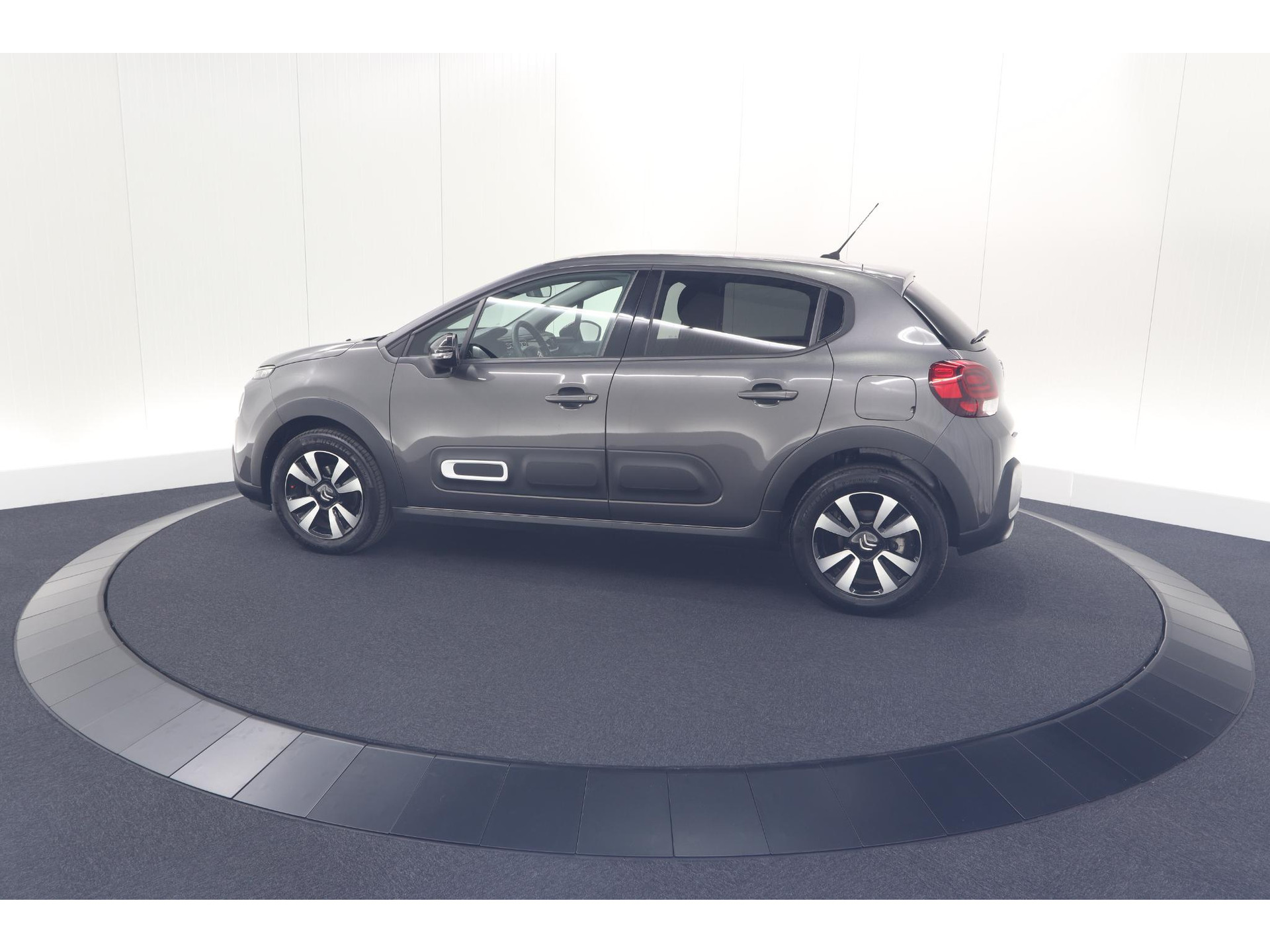 Citroen C3 PureTech 110 EAT6 C-Series | Apple Carplay | Parkeersensoren | Climate Control