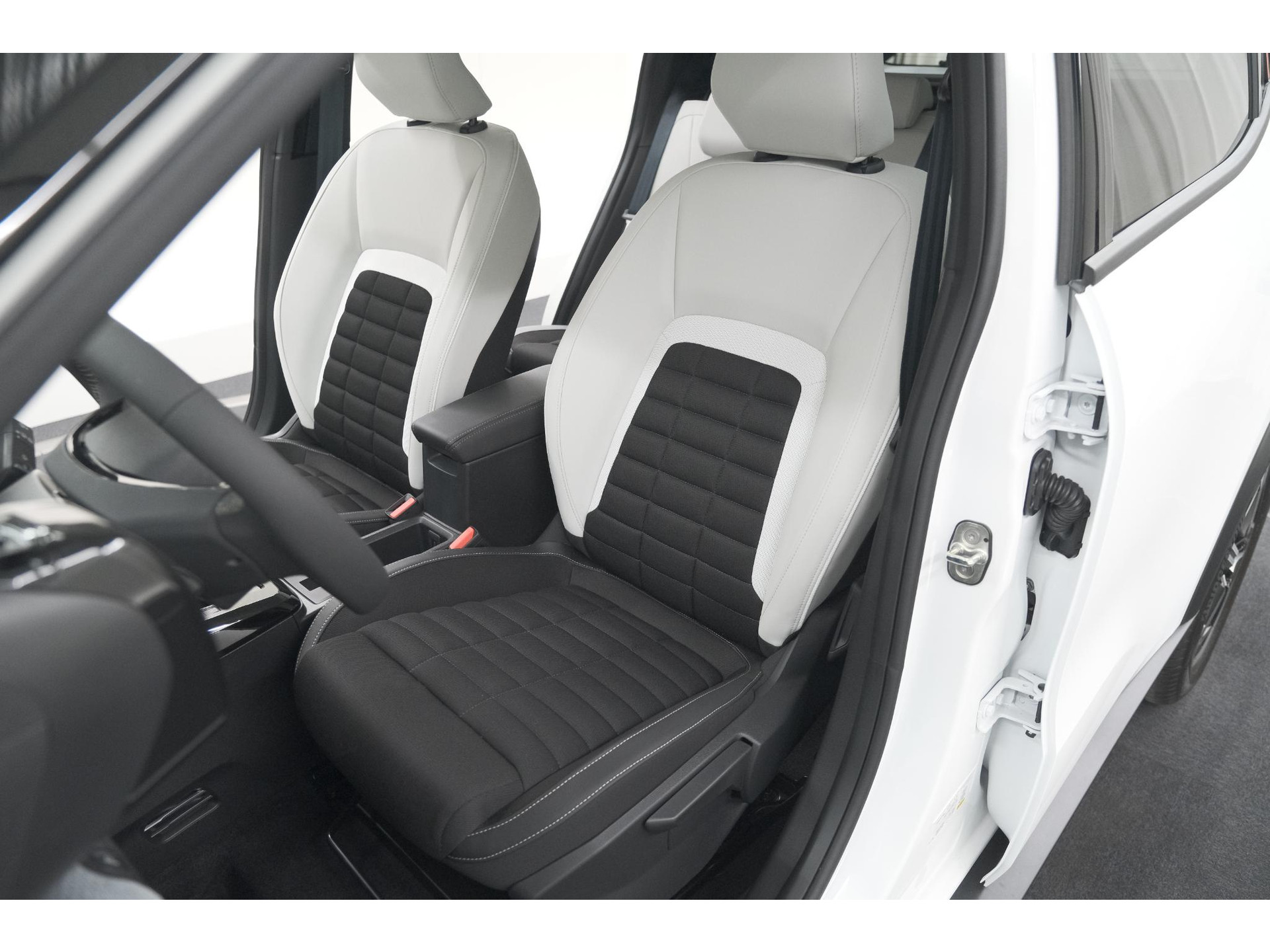 Citroen C3 Aircross 1.2 Hybrid 145pk Max | Camera | Dodehoekdetectie | Apple Carplay
