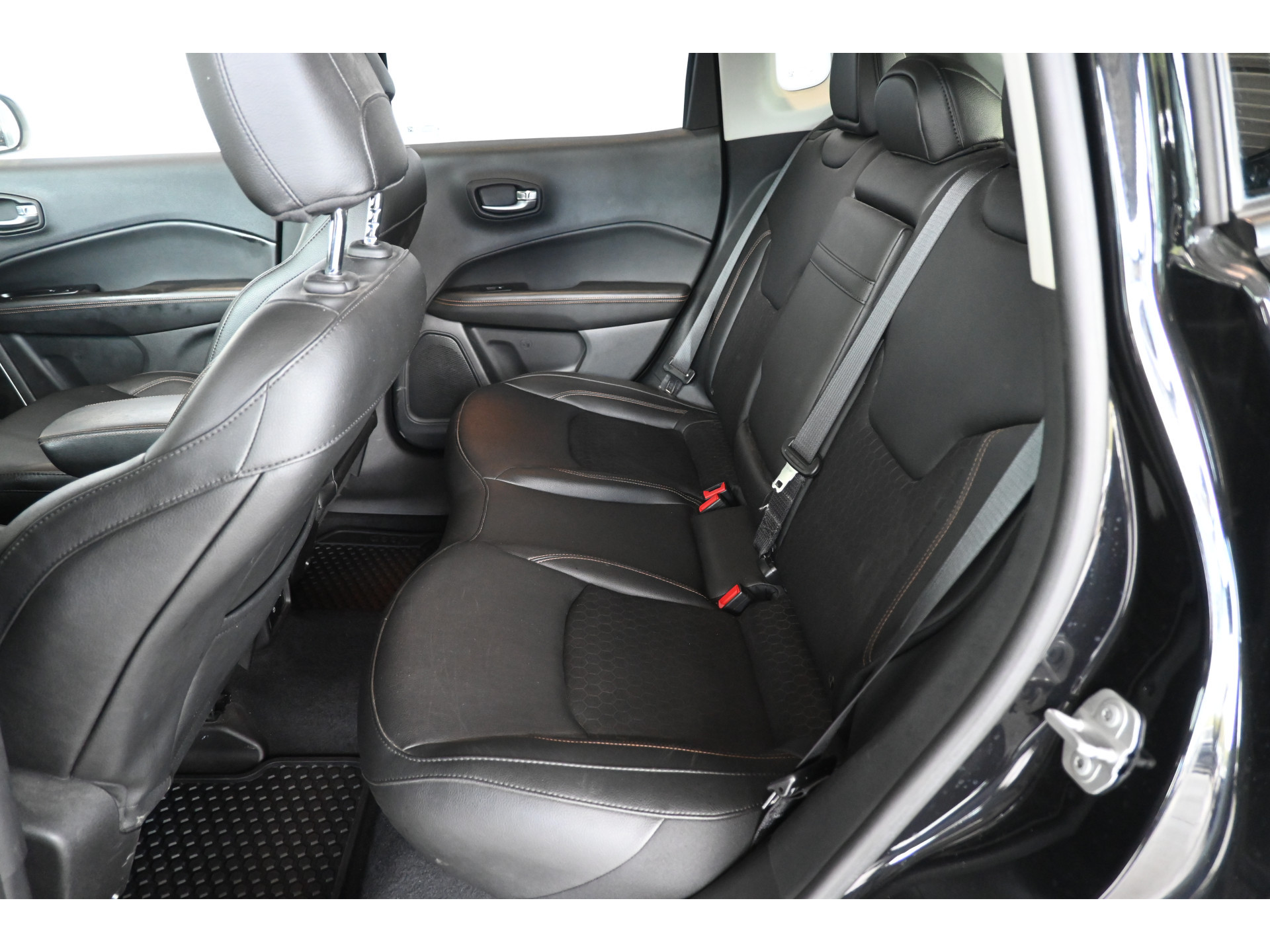 Jeep Compass 1.3T Limited Automaat Nap! Navigatie Cruise PDC Clima Xenon Stoel / Stuurverwarming 1e Eigenaar! Inruil Mogelijk!