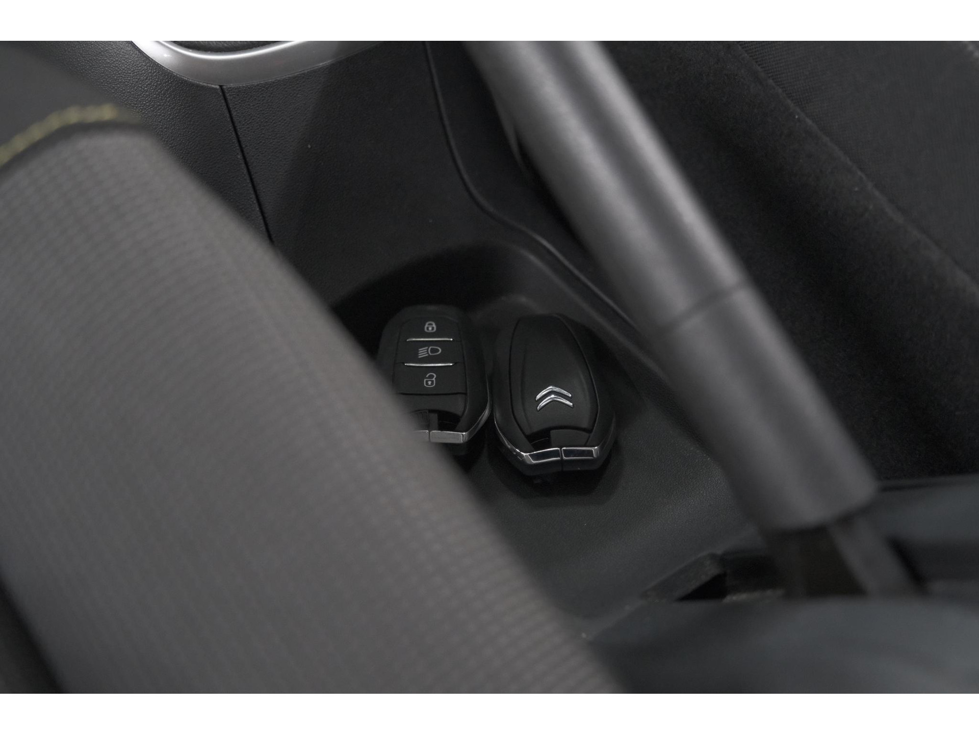 Citroen C3 PureTech 110 Max | Keyless entry/start | Camera | Navigatie | Parkeersensoren | Apple Carplay