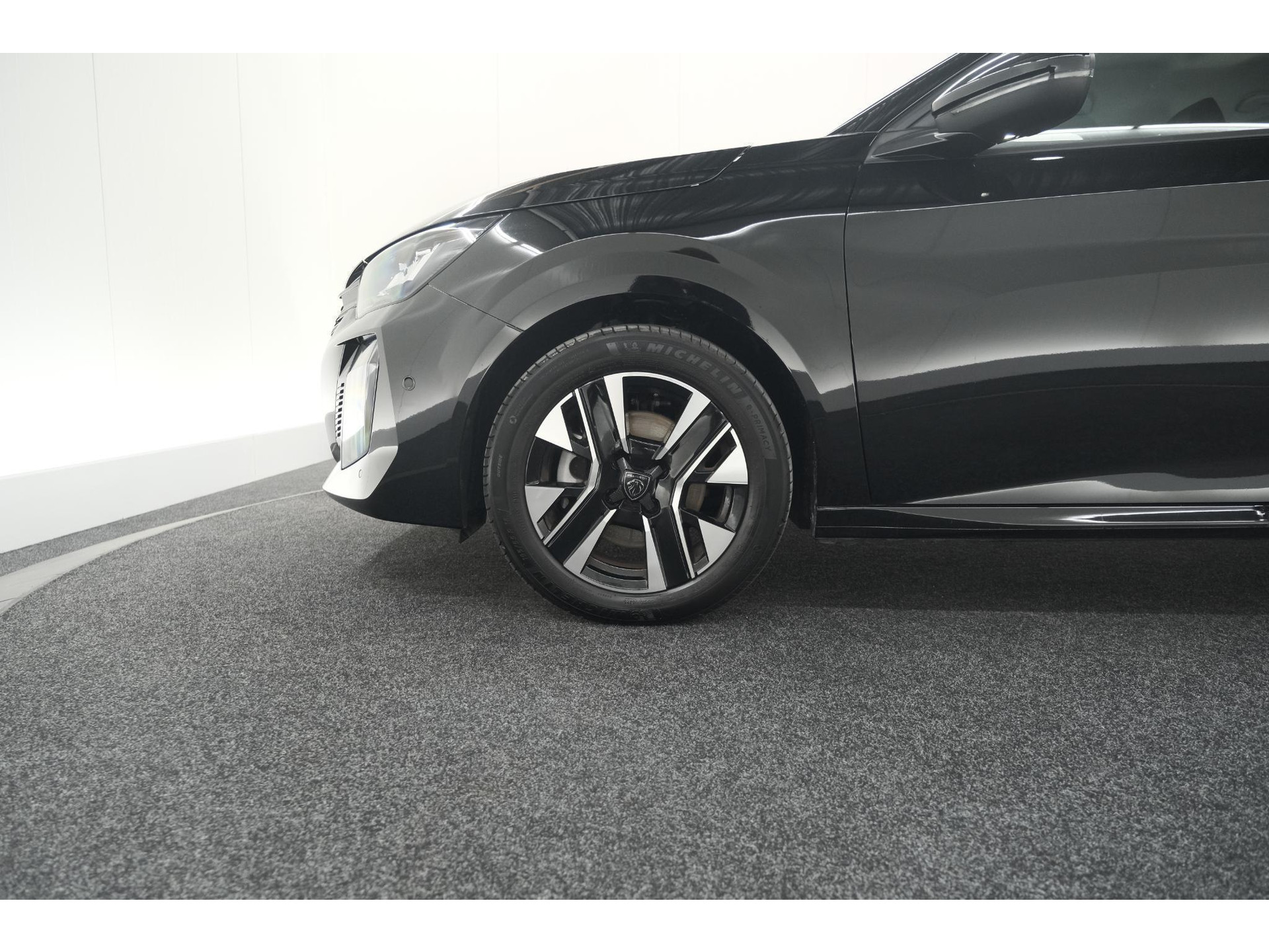 Peugeot 208 PureTech 100 Allure | 360 Camera | Dodehoekdetectie | Navigatie