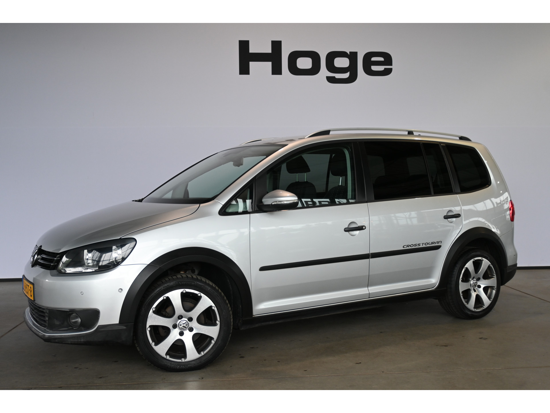 Volkswagen Touran 1.4 TSI Cross Climate control Trekhaak Cruise control PDC Inruil Mogelijk!