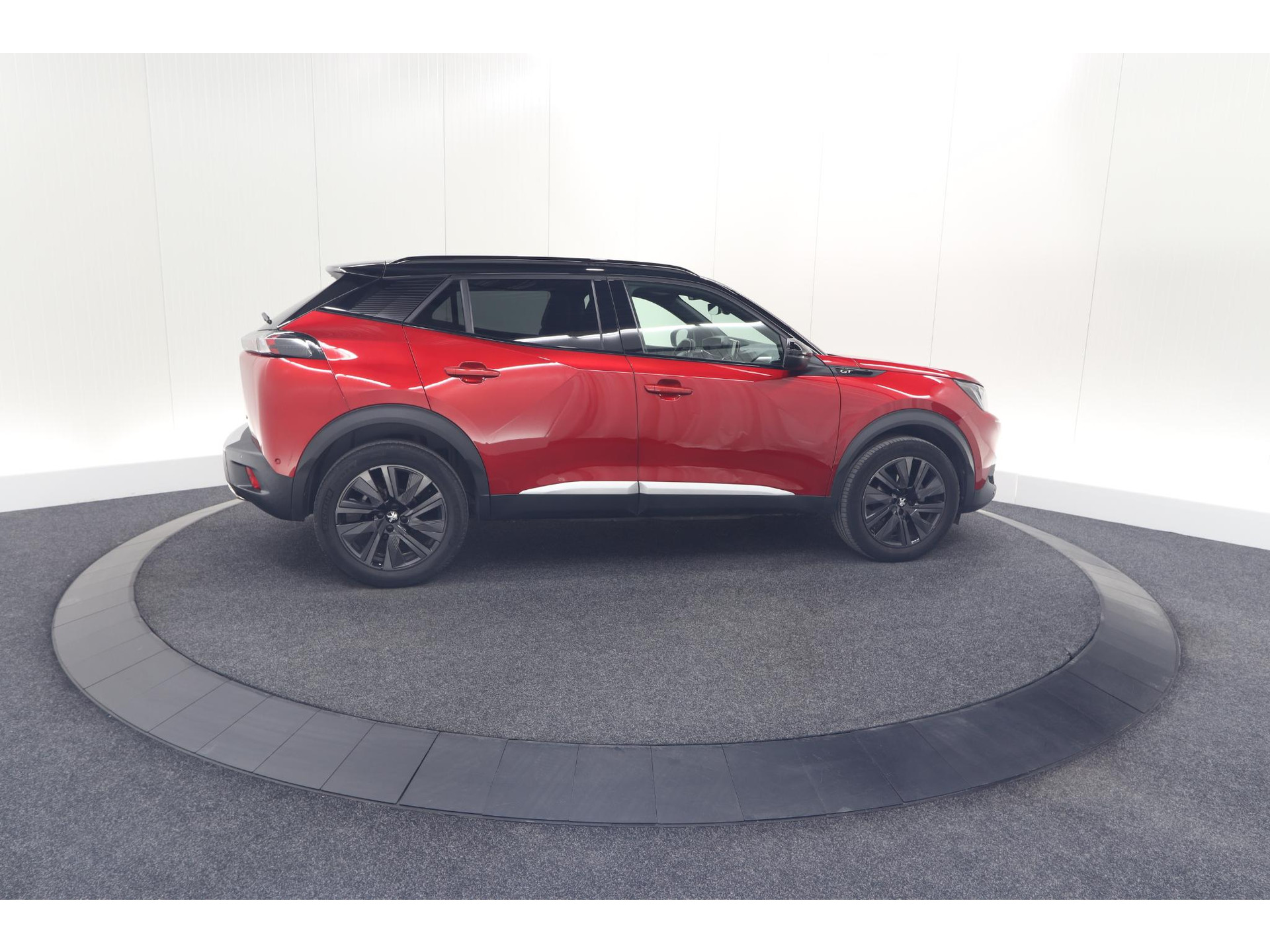 Peugeot 2008 PureTech 130 GT Pack | Panoramadak | Camera | Adaptieve Cruise Control | Stoelverwarming