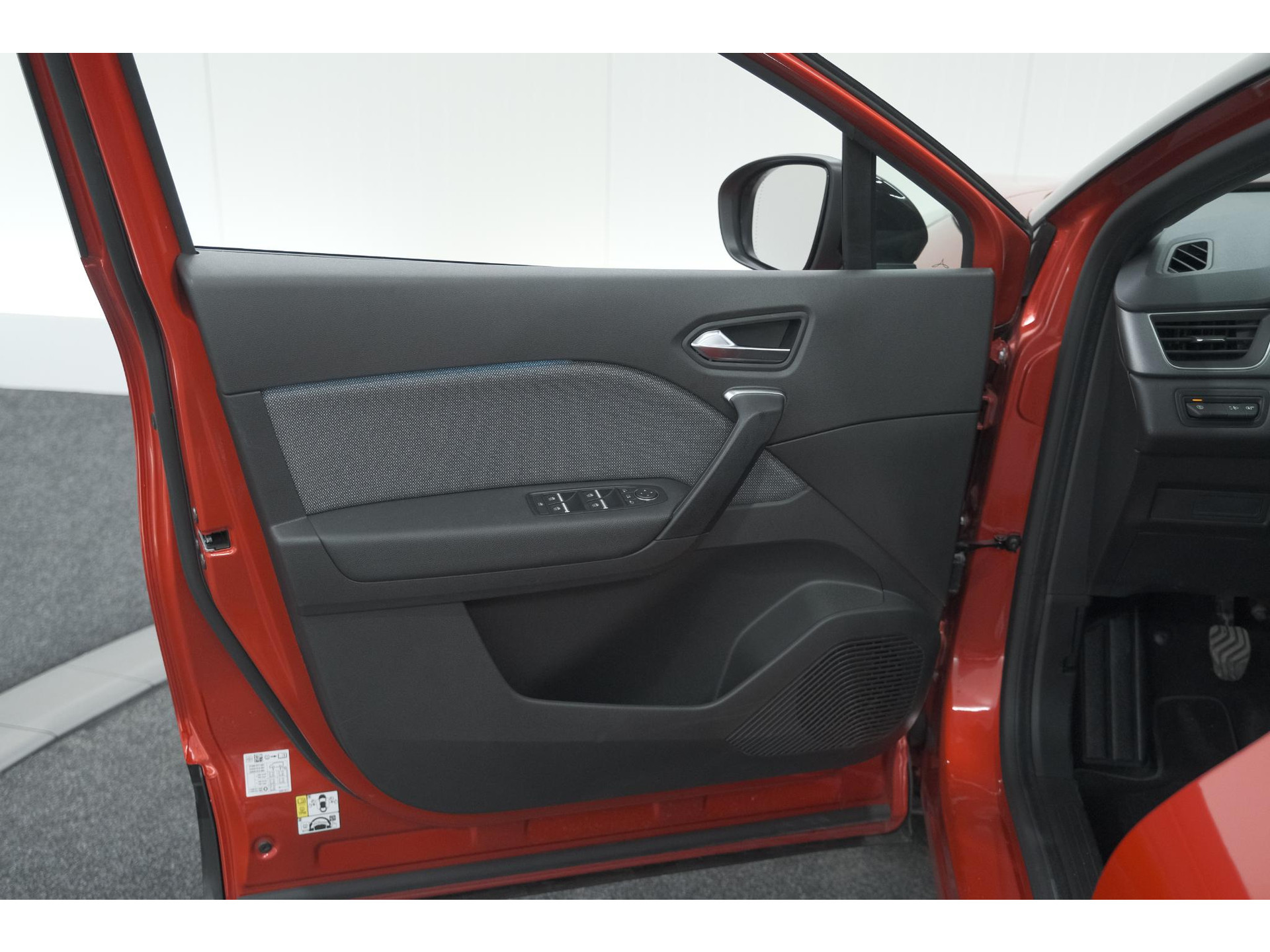 Renault Captur TCe 90 techno | Nieuw Model | Camera | Harman Kardon | Apple Carplay | Parkeersensoren | 18 Inch Lichtmetalen Velgen