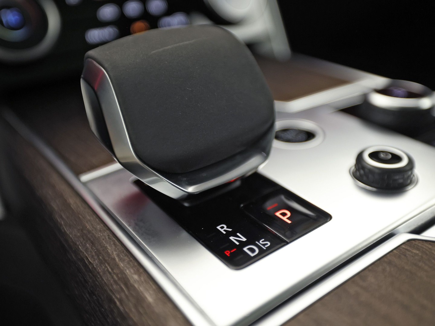 Land Rover Range Rover 3.0 P510e Autobiography PHEV Automaat 510Pk (LEDEREN HEMEL, MASSAGE, MEMORY, ACHTERASBESTURING, MERIDIAN, STOELKOELING/VERWARMING V+A, KOELKAST, 360 CAMERA, SFEERVERLICHTING, NIEUWE APK)