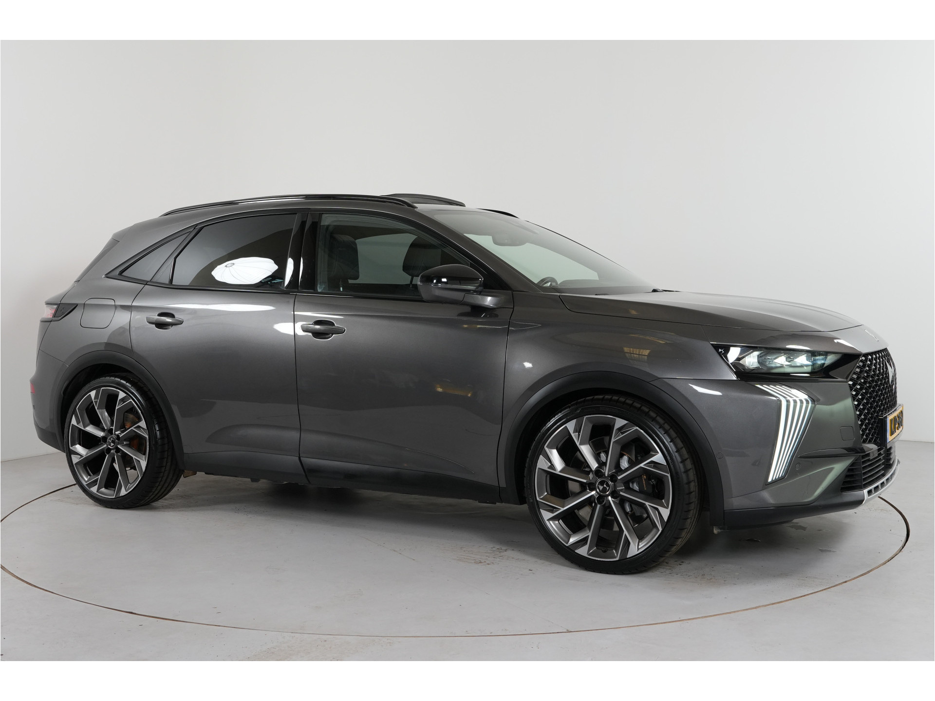 DS 7 E-Tense 4x4 Opéra 360 pk PHEV | SOH 93.5% | Pano | Massage | Nachtzicht | Focal | 360° Cam | Nappa |