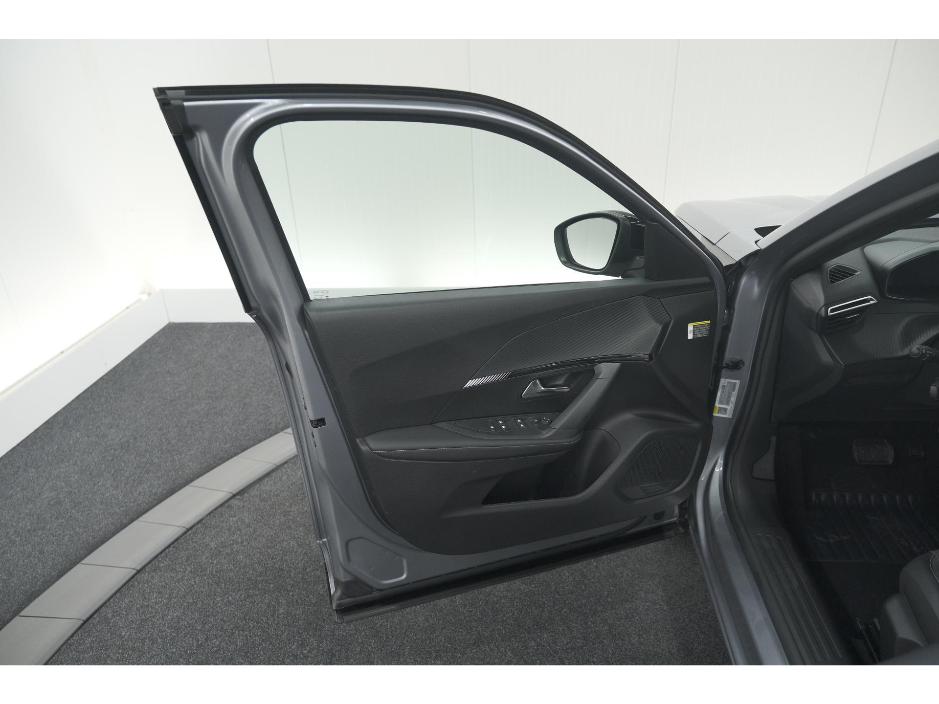 Peugeot 2008 PureTech 130 EAT8 Allure | Camera | Navigatie | Parkeersensoren | Apple Carplay