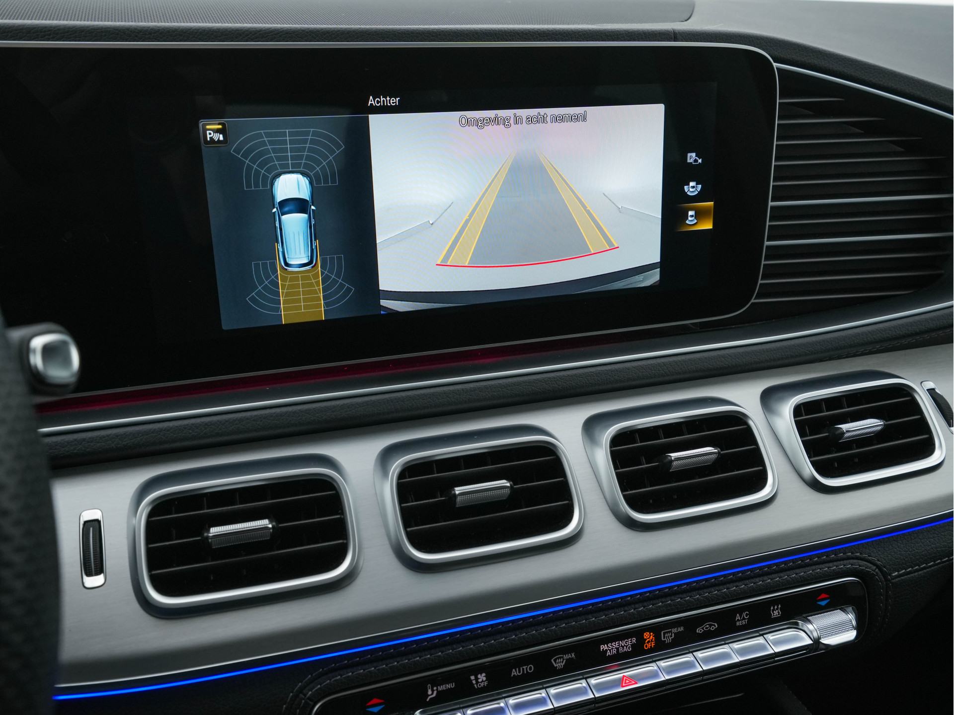 Mercedes-Benz GLE-klasse 350 de 4MATIC AMG-Line Premium (Plug-in) (INCL-BTW) *LEATHER | BURMESTER-AUDIO | FULL-LED | WIDESCREEN-COCKPIT | AMBIENT-LIGHT | NAVI-FULLMAP | HEATED-SPORTSEATS | DAB | SHIFT-PADDLES | PRIVACY-GLASS | CAMERA | 20"ALU*